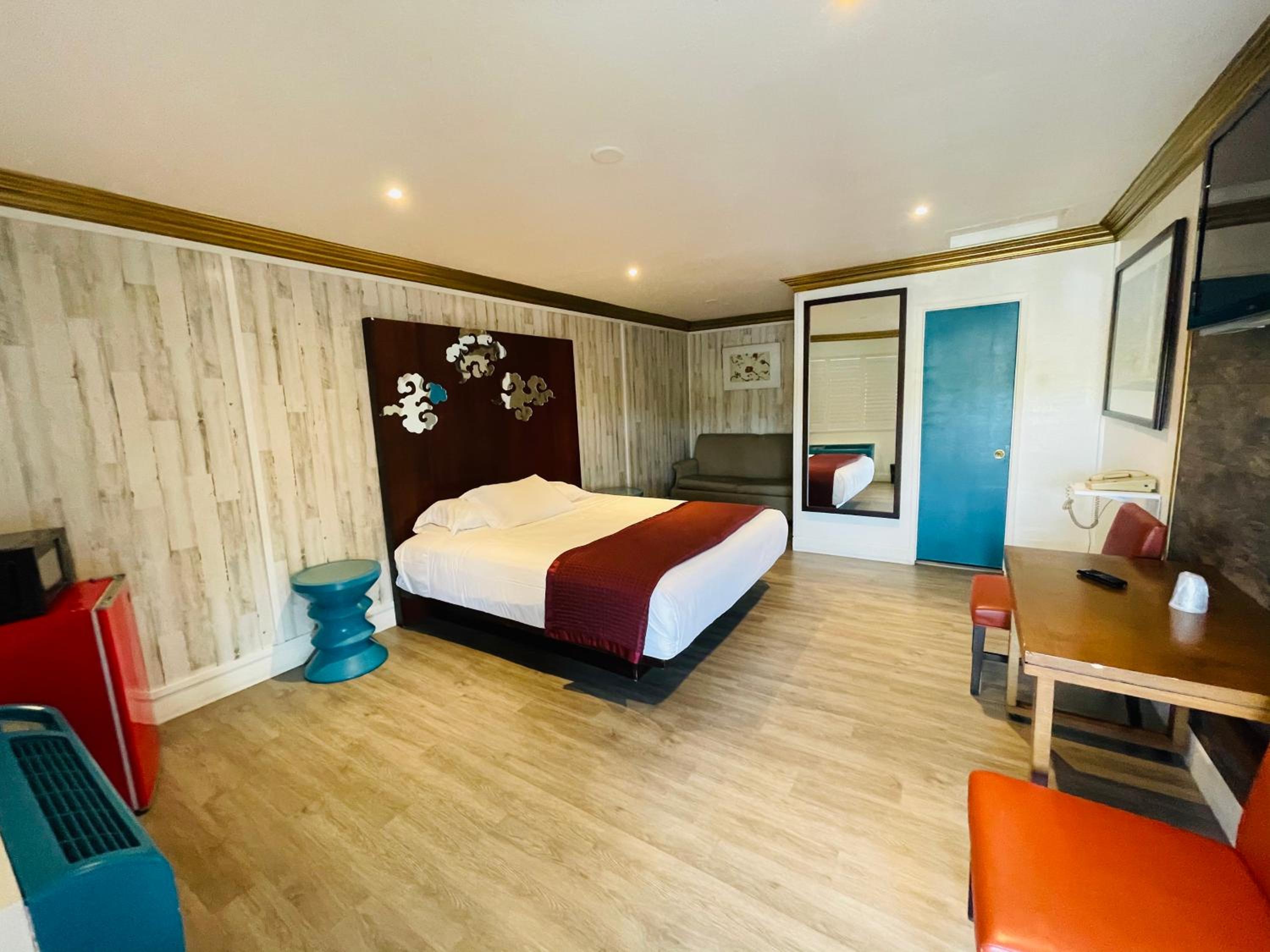 King Suite - Photo 5