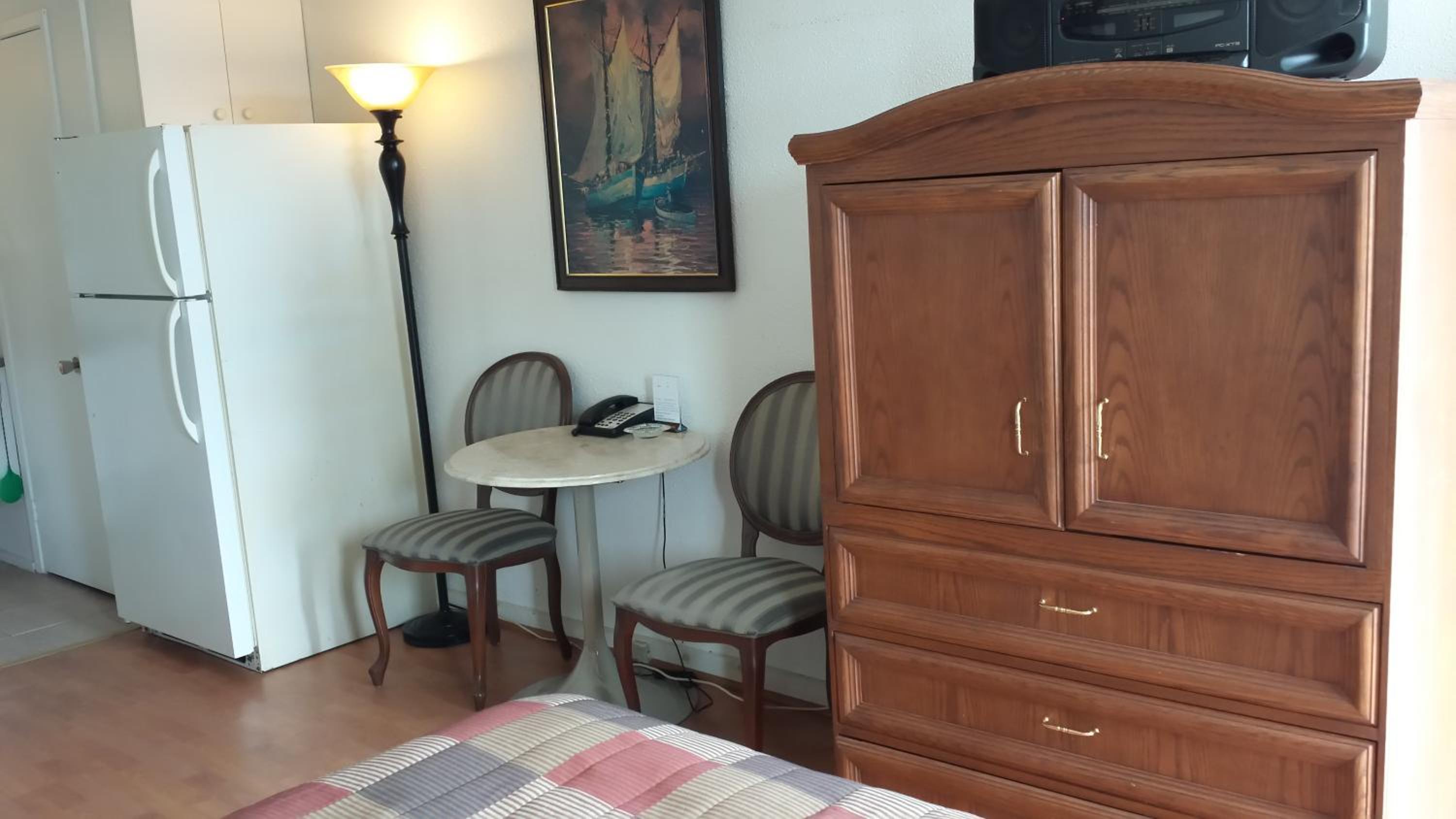 Family Room With Kitchenette photo 1