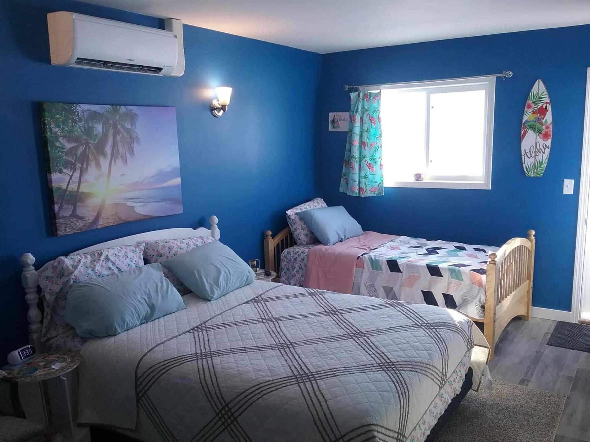 Deluxe Double Room (2 Adults + 1 Child) - Photo 1