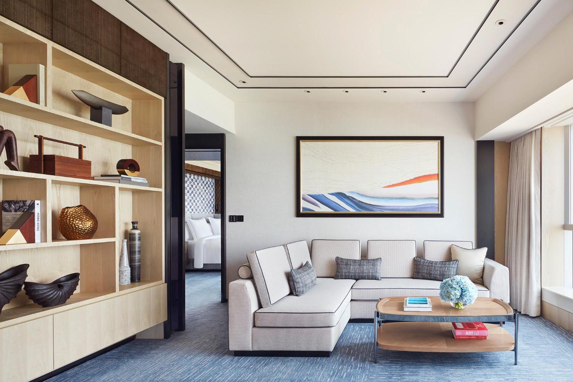 Superior Harbor View Suite