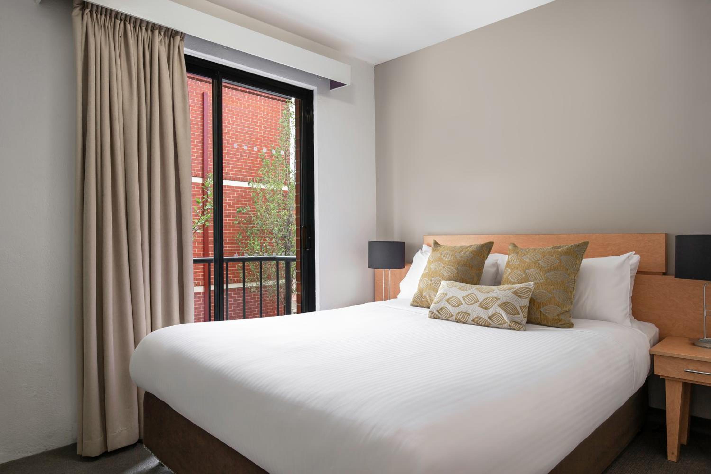 Premium Two-Bedroom Apartment With Two Queen Beds - Photo 2