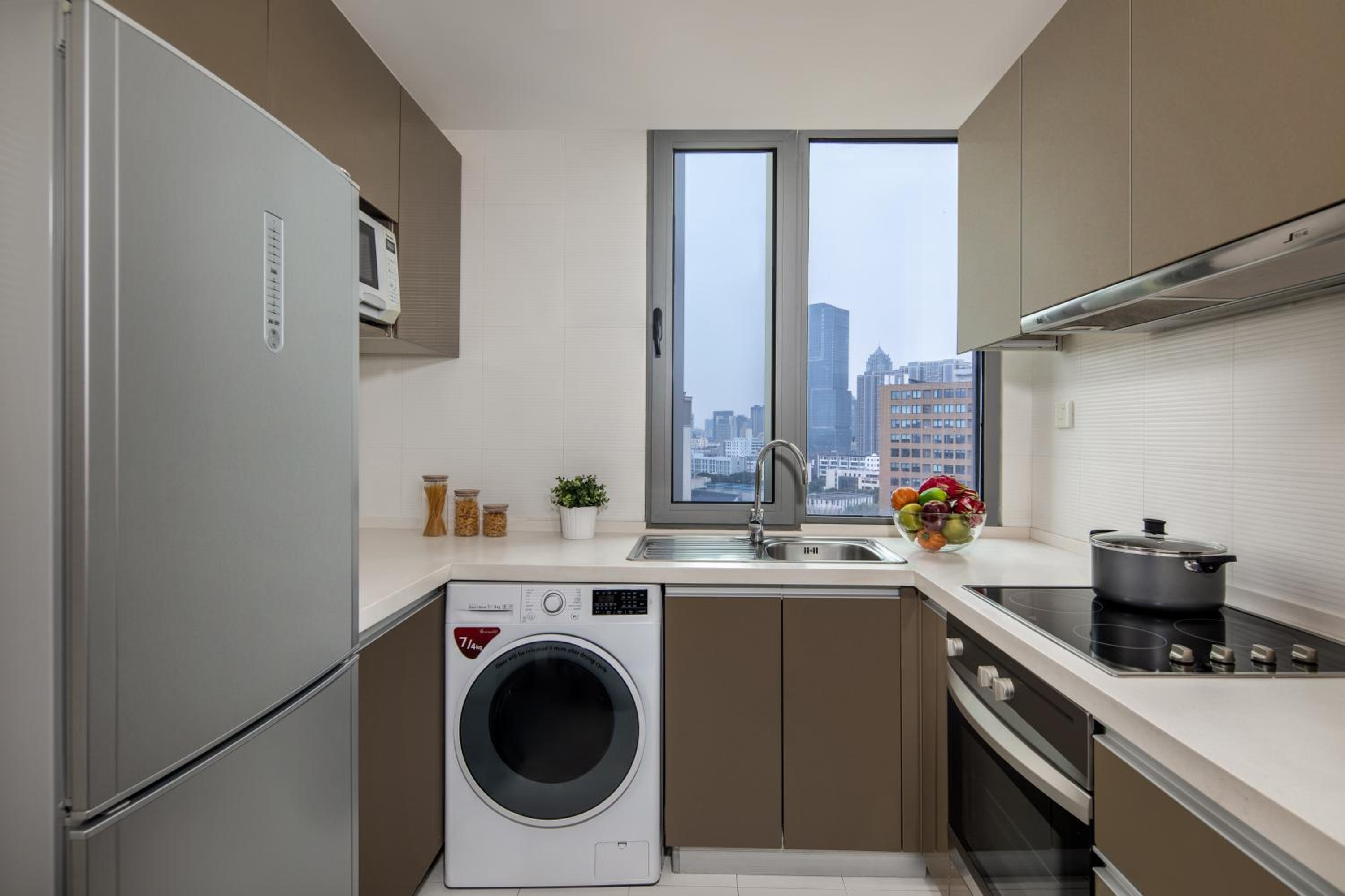 Two-Bedroom Deluxe Executive Apartment photo 3