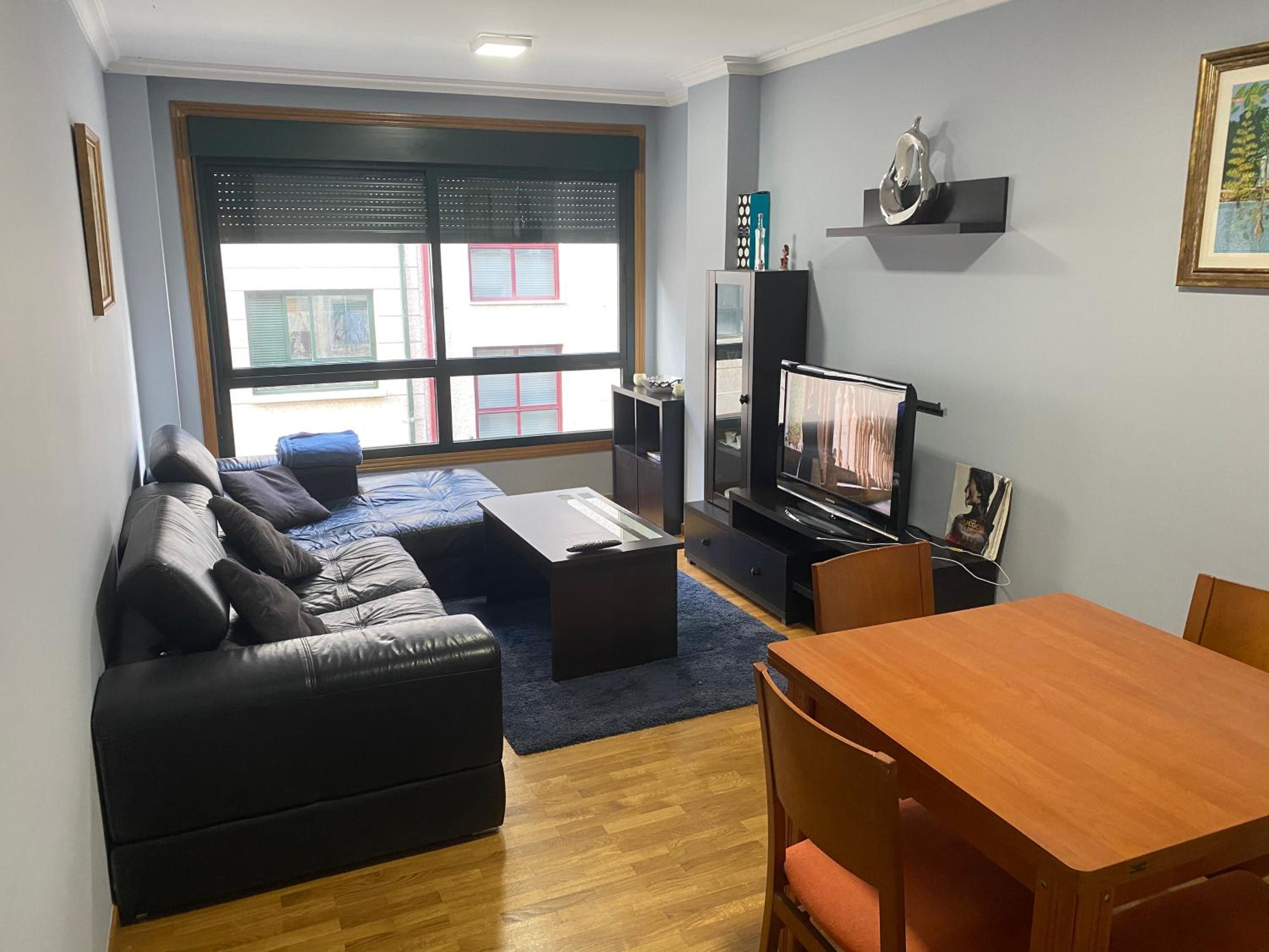 Three-Bedroom Apartment photo 2