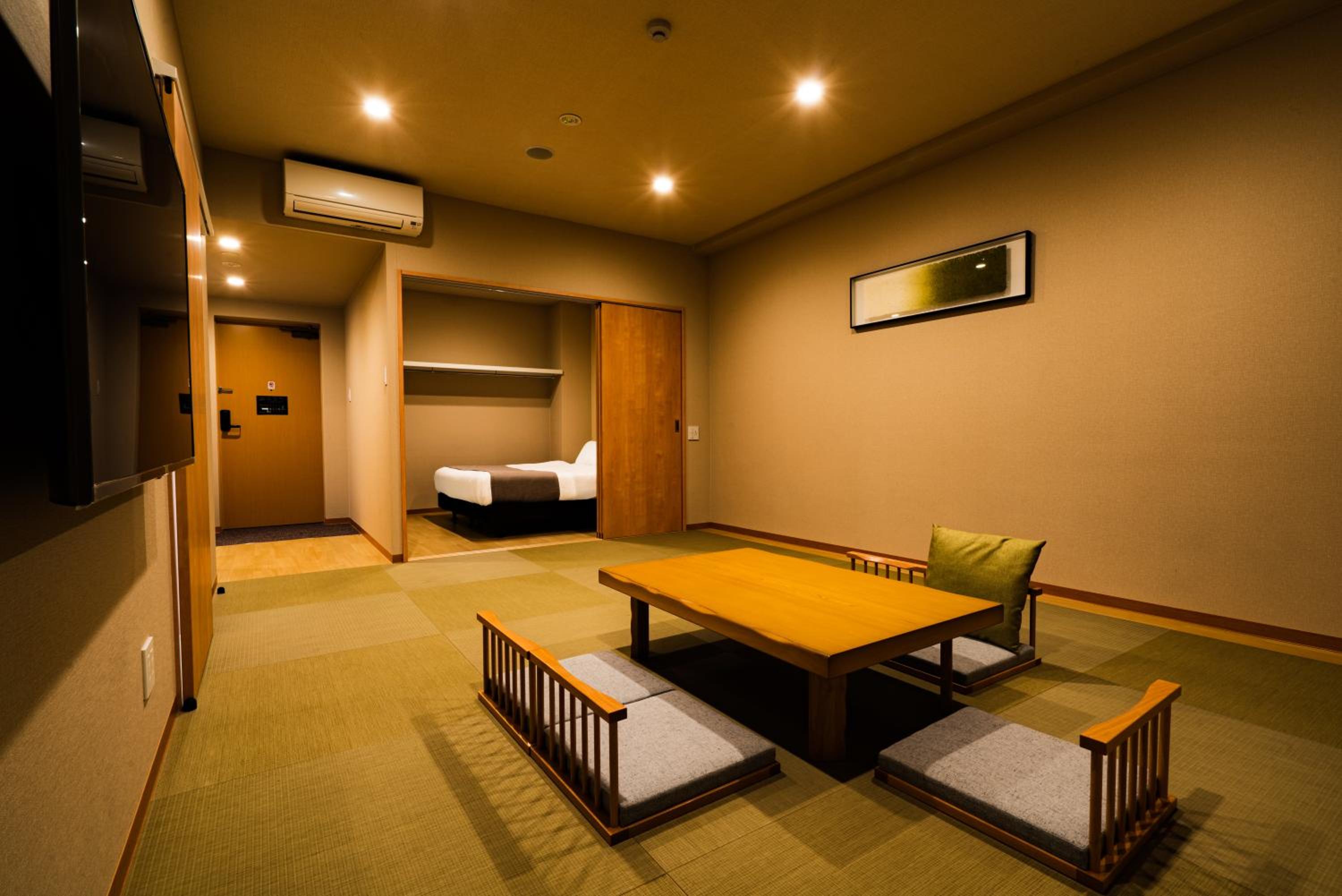 Deluxe Family Room