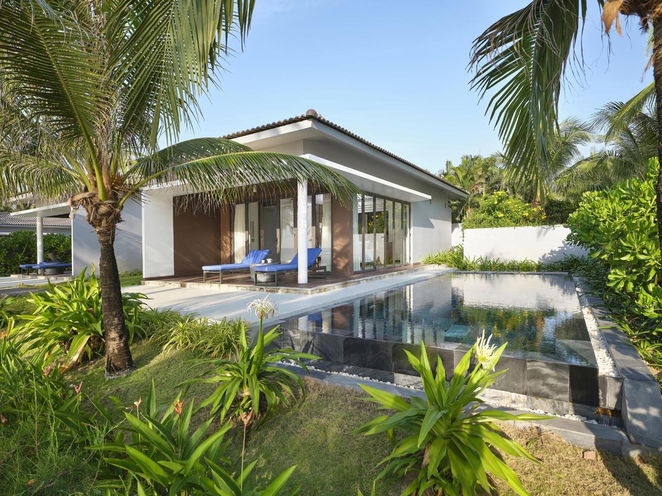 Deluxe Bungalow with Sea View and Private Pool photo 2