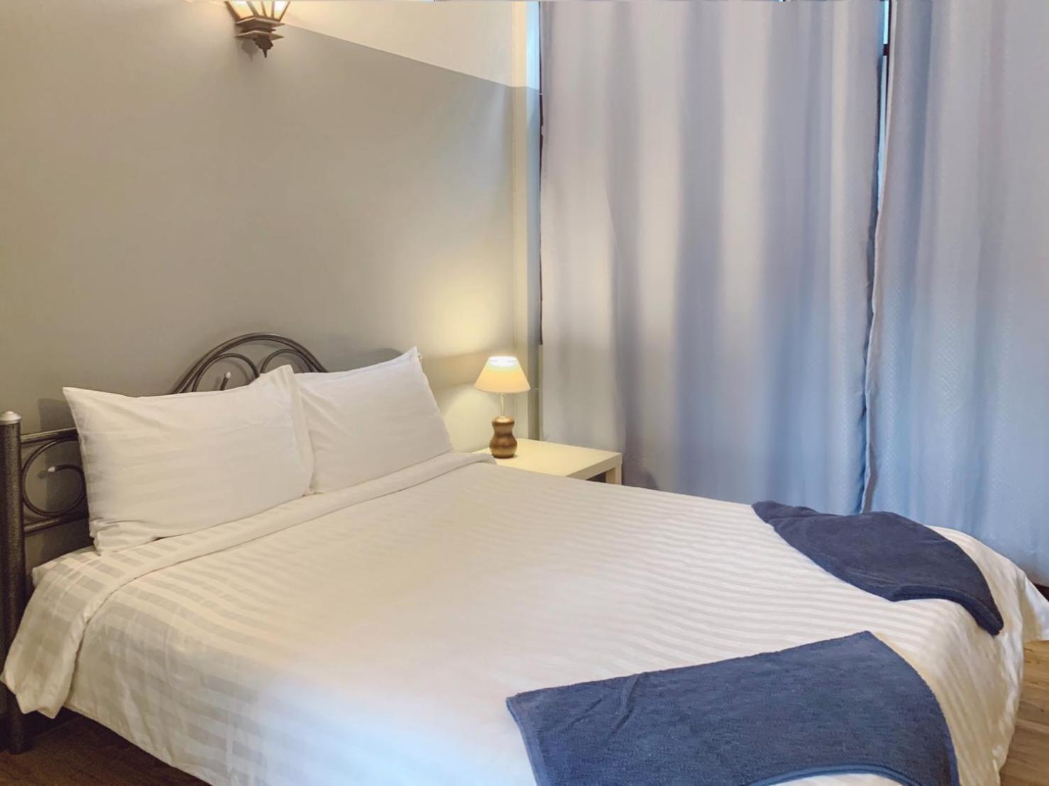 Budget Double Room - Shared Bathroom photo 1