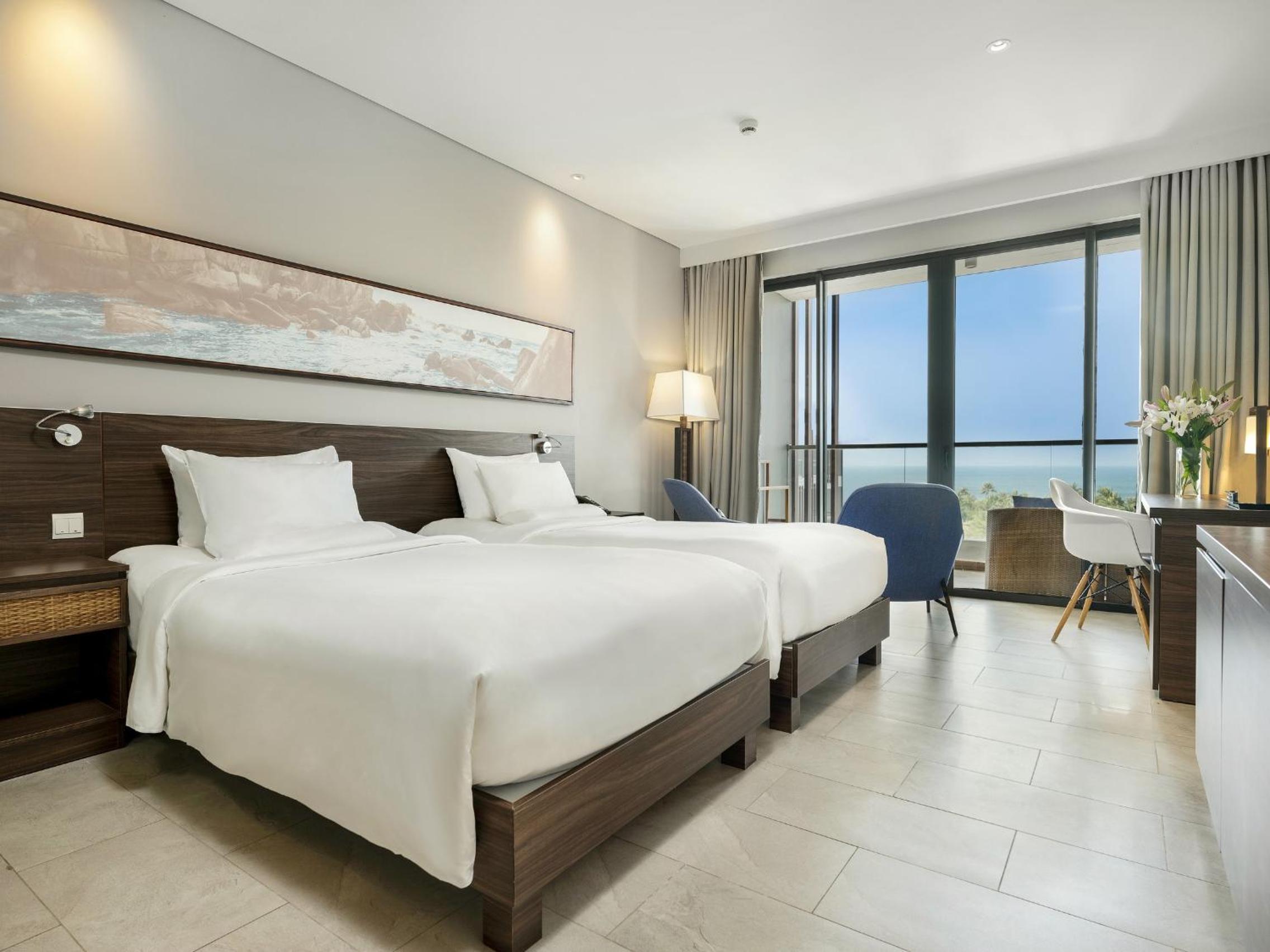 Superior Twin Room with Ocean View photo 3