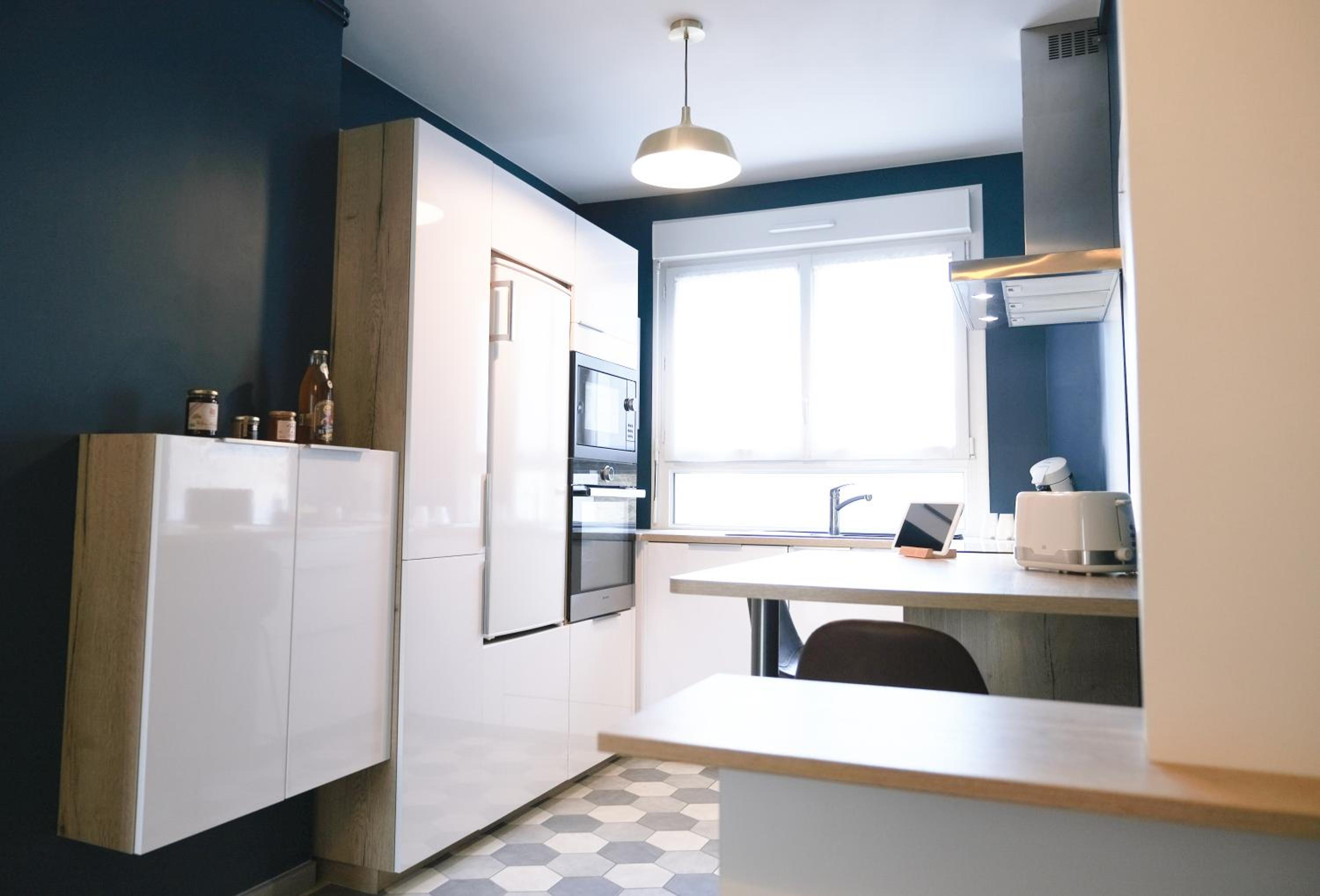 One-Bedroom Apartment - Photo 12