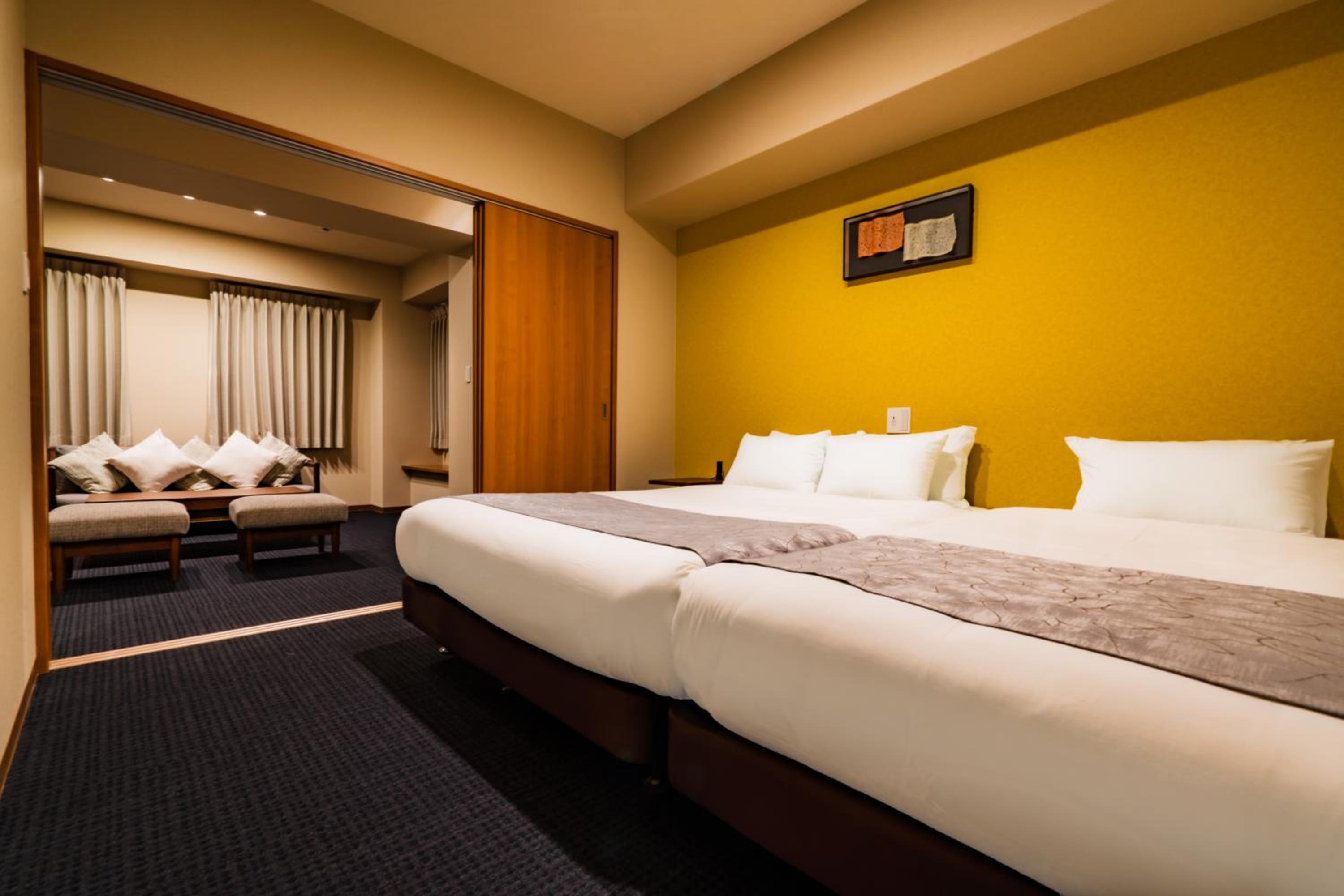 Deluxe Suite - Photo 1