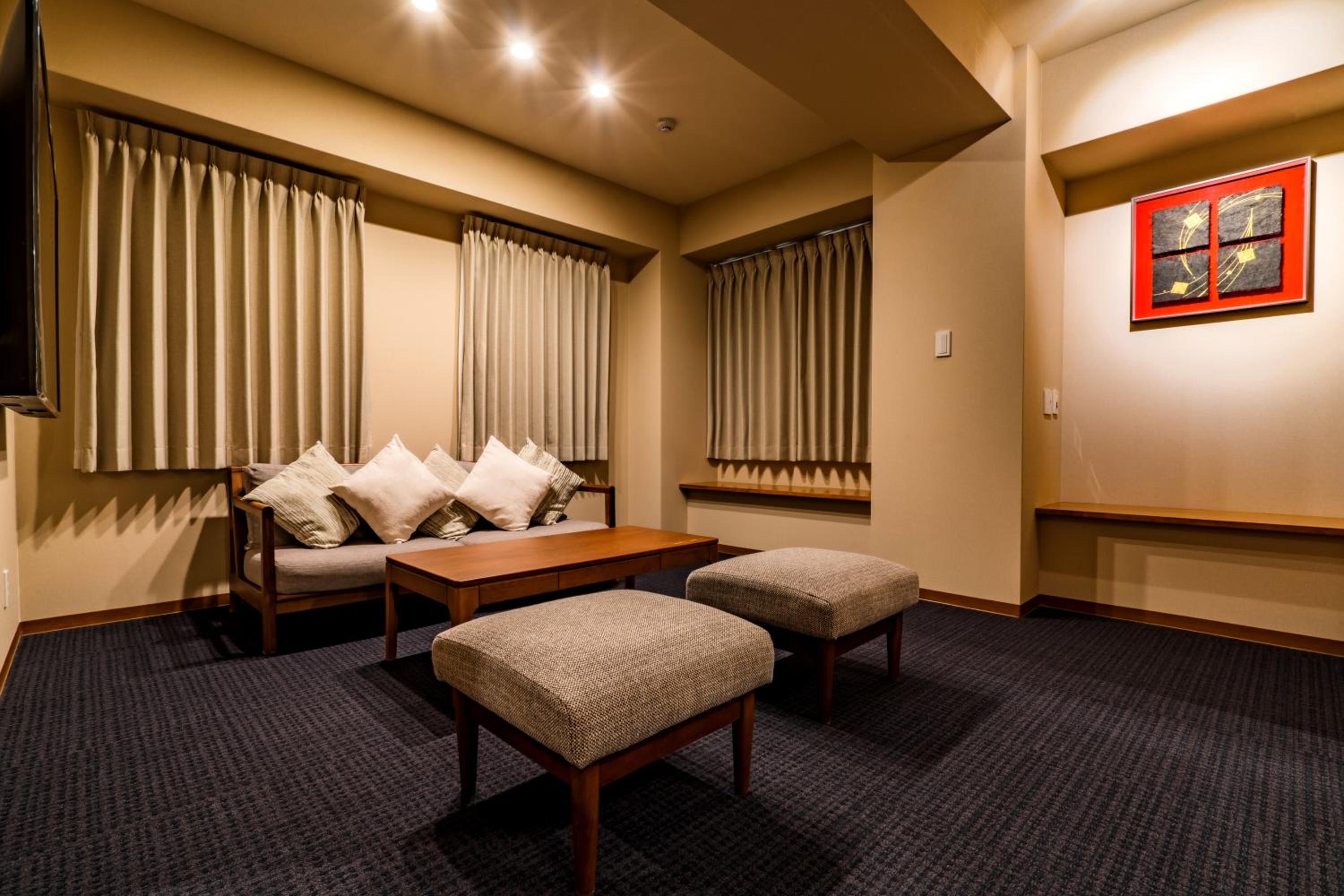 Deluxe Suite - Photo 11
