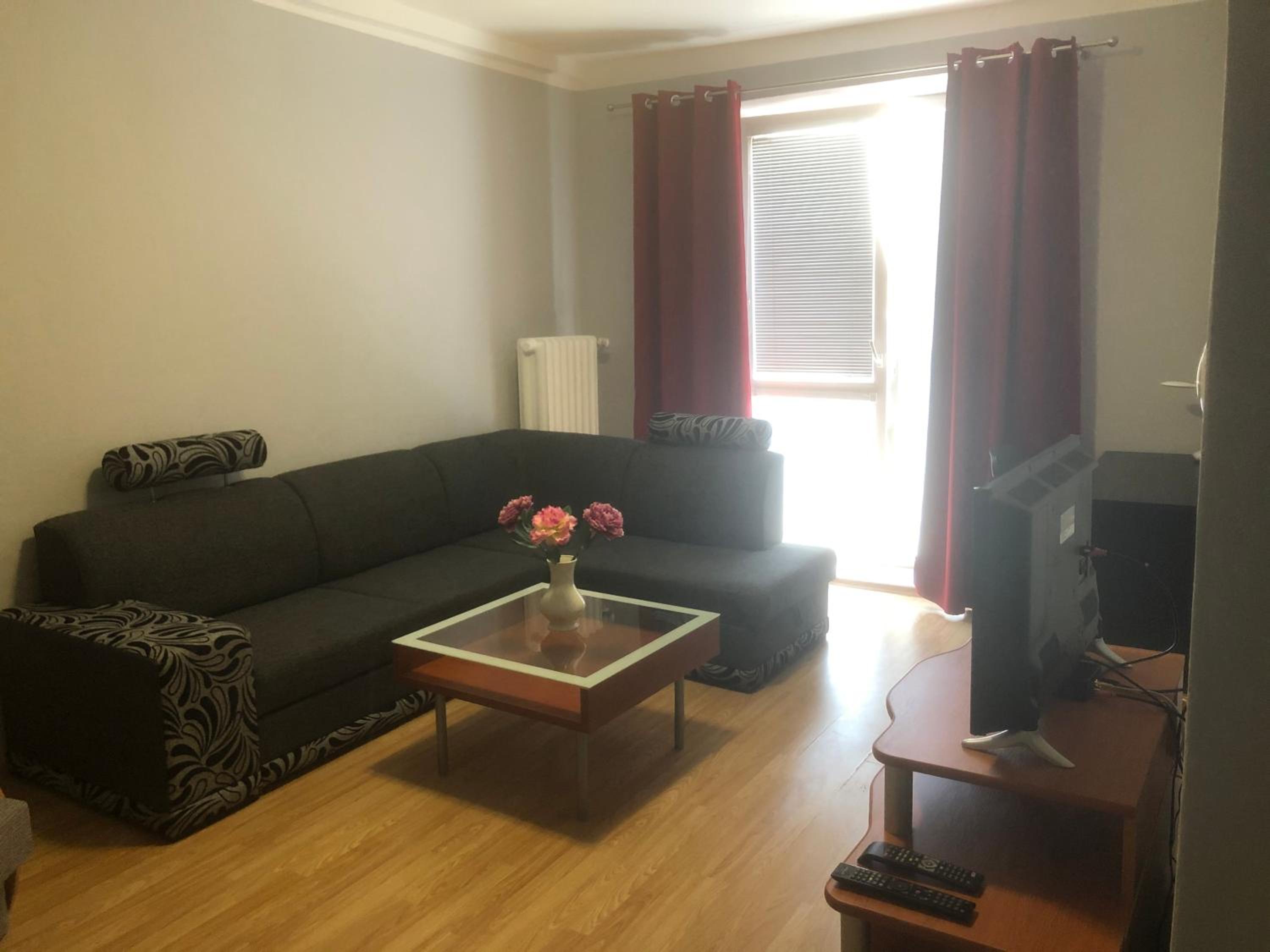 One-Bedroom Apartment photo 2