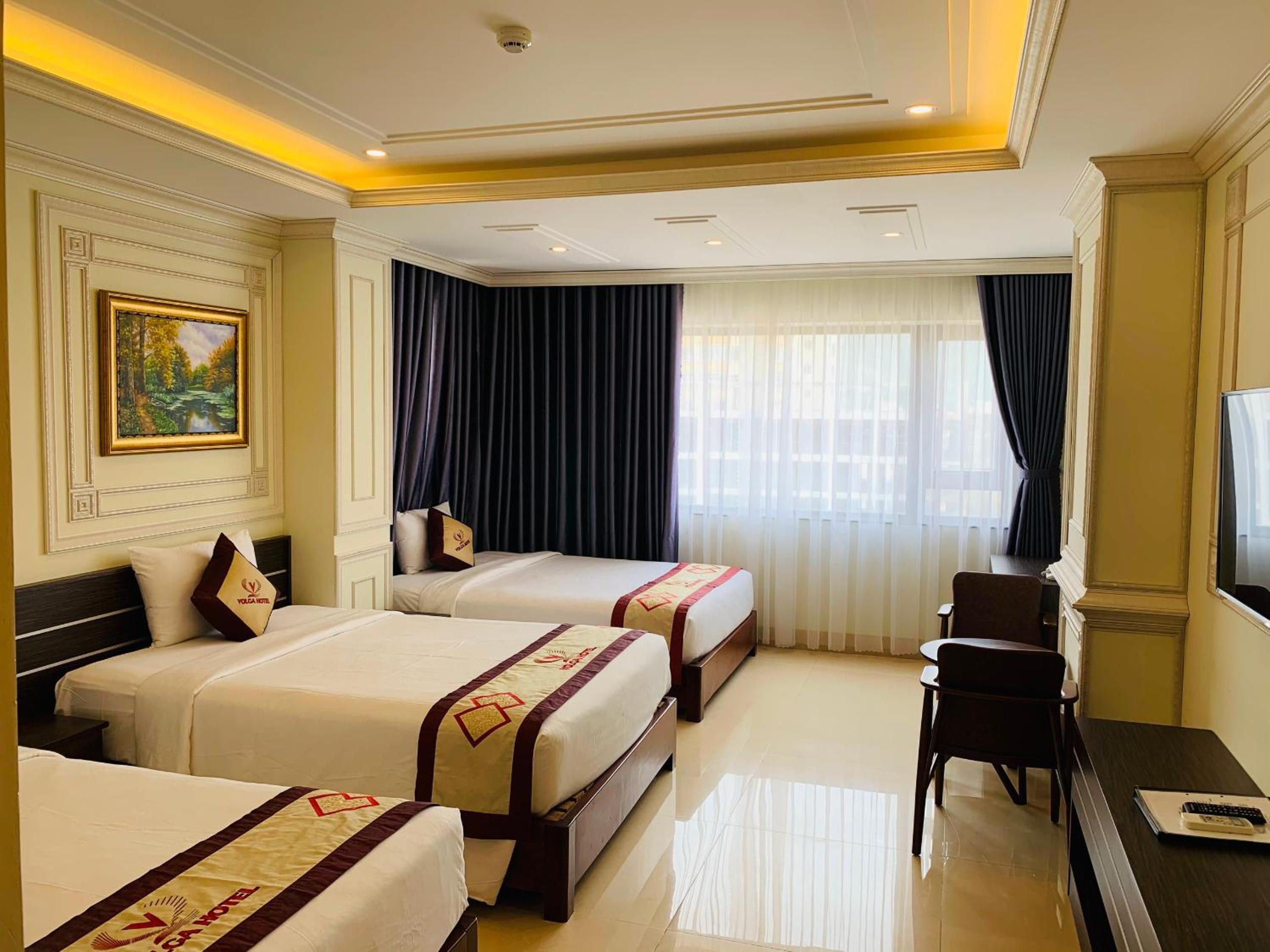 Triple Room With Mountain View