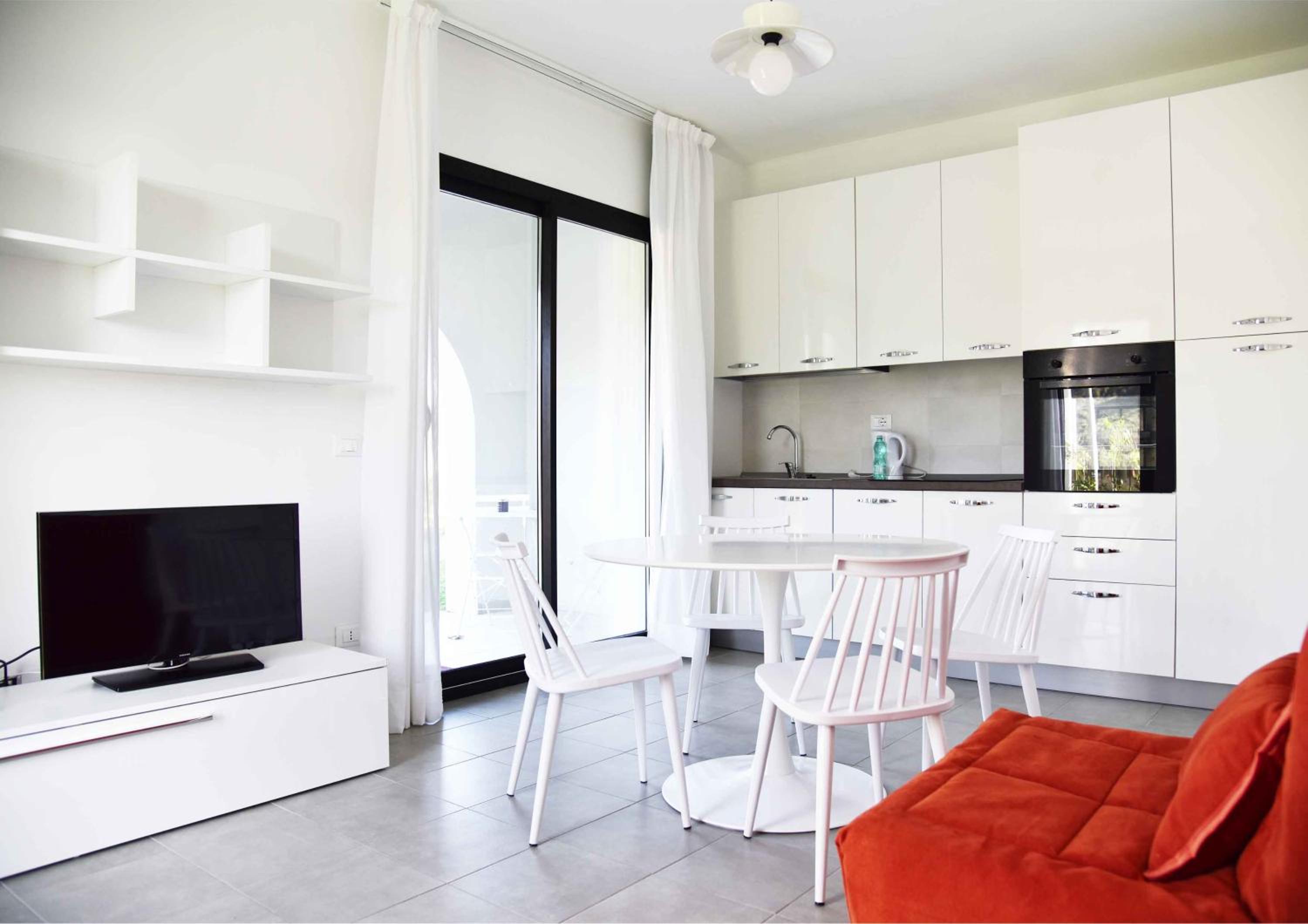 One-Bedroom Apartment - Photo 16