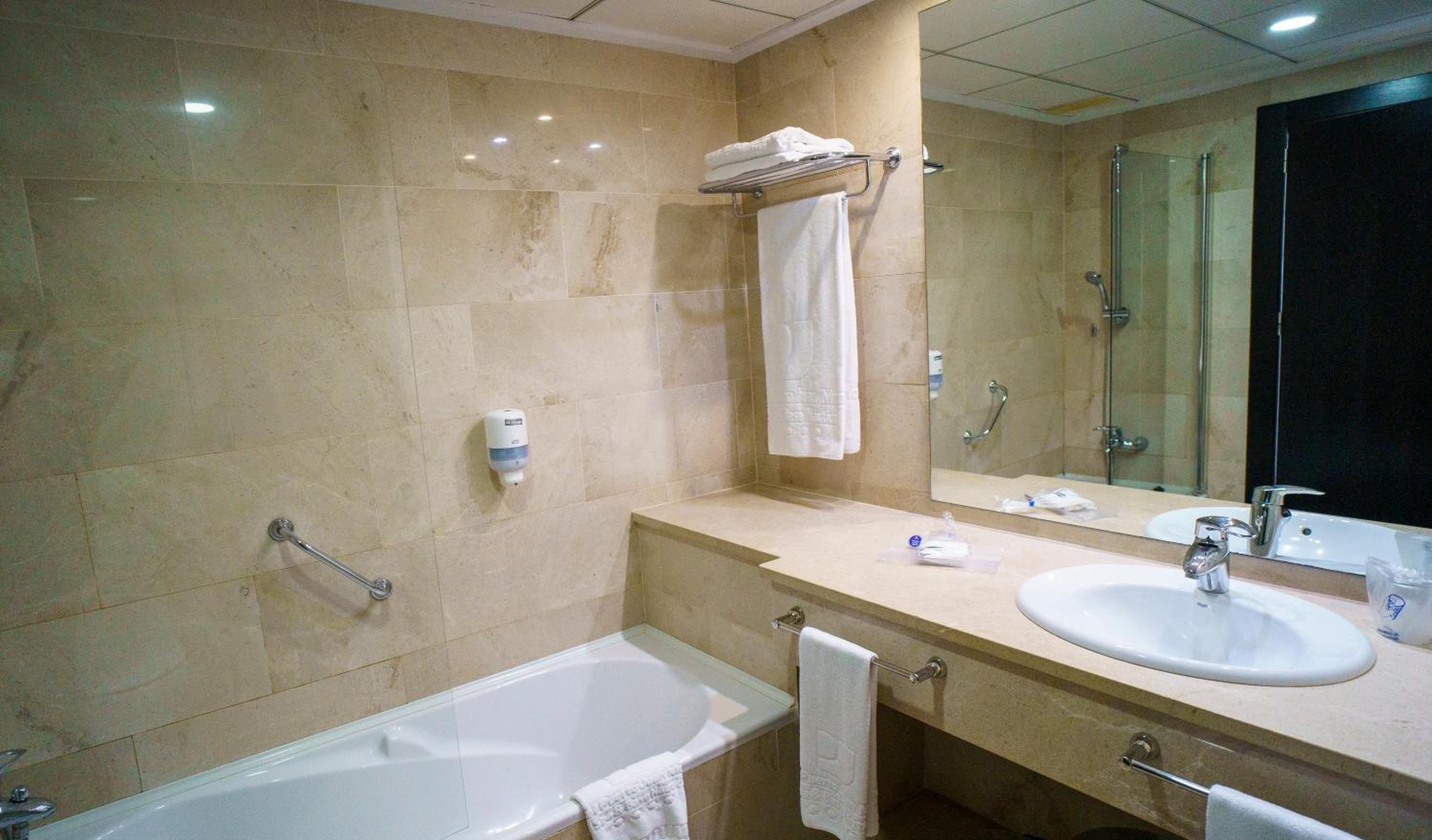 Double Room - Photo 3