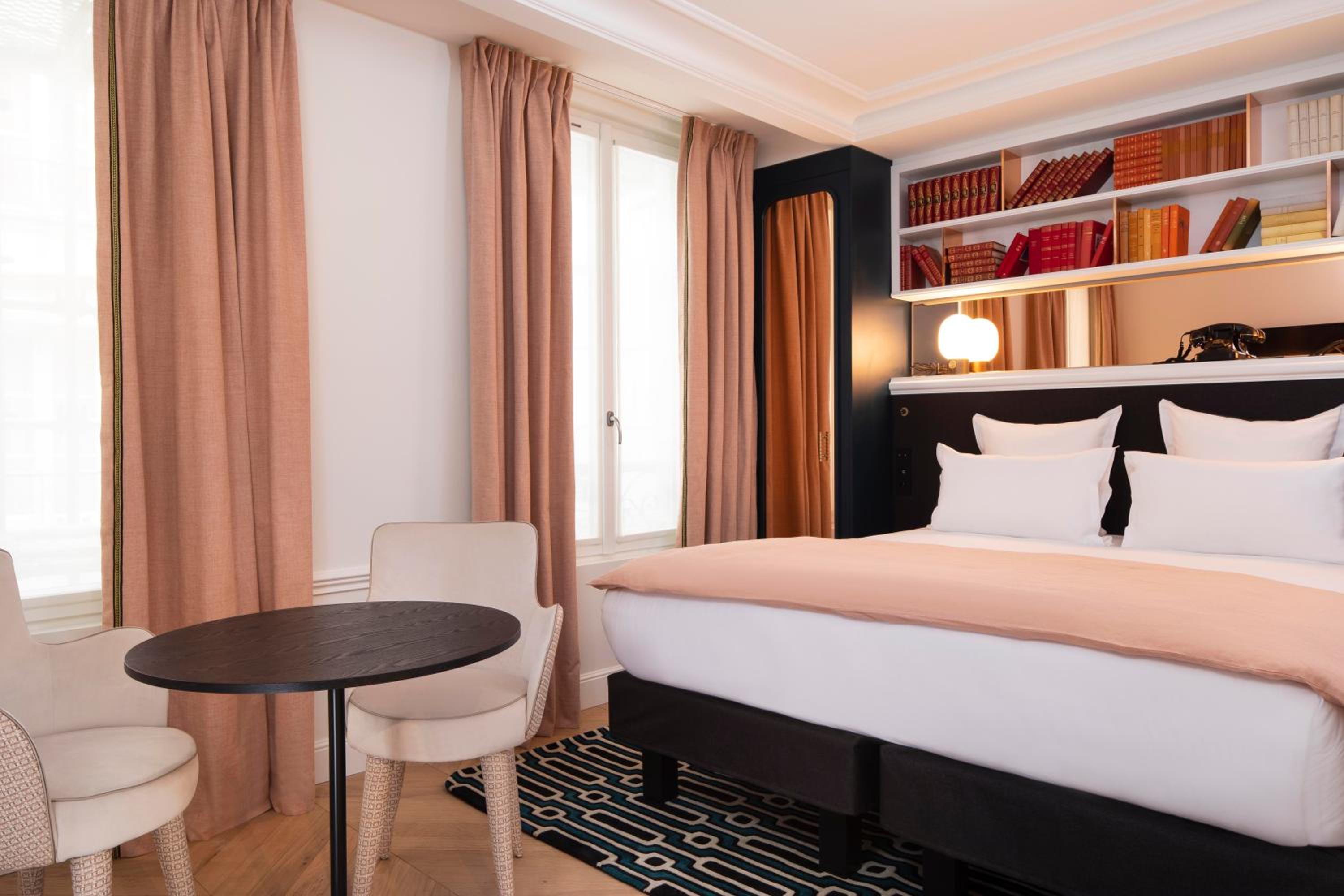 Deluxe Double or Twin Room photo 1
