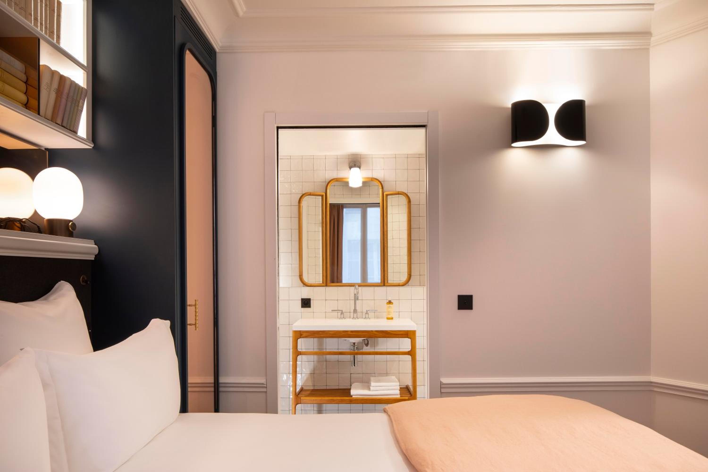 Deluxe Double or Twin Room photo 2