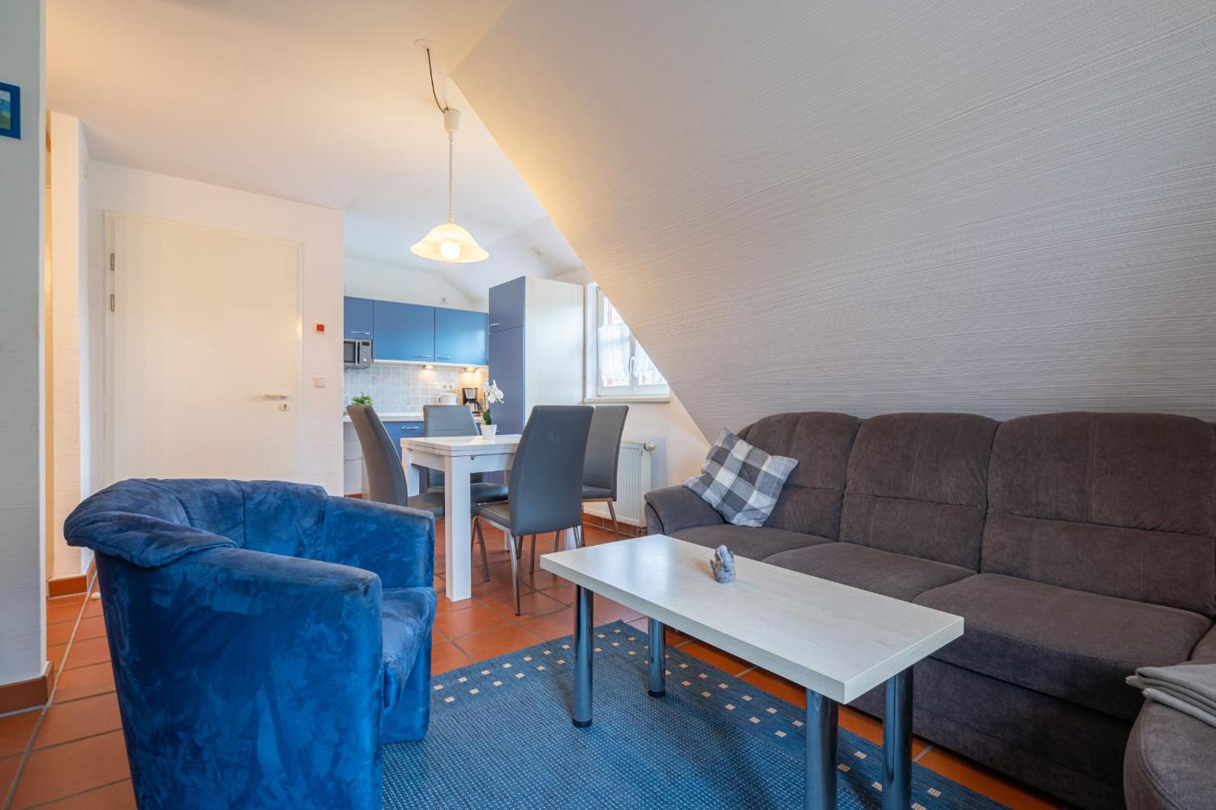 One-Bedroom Apartment photo 1