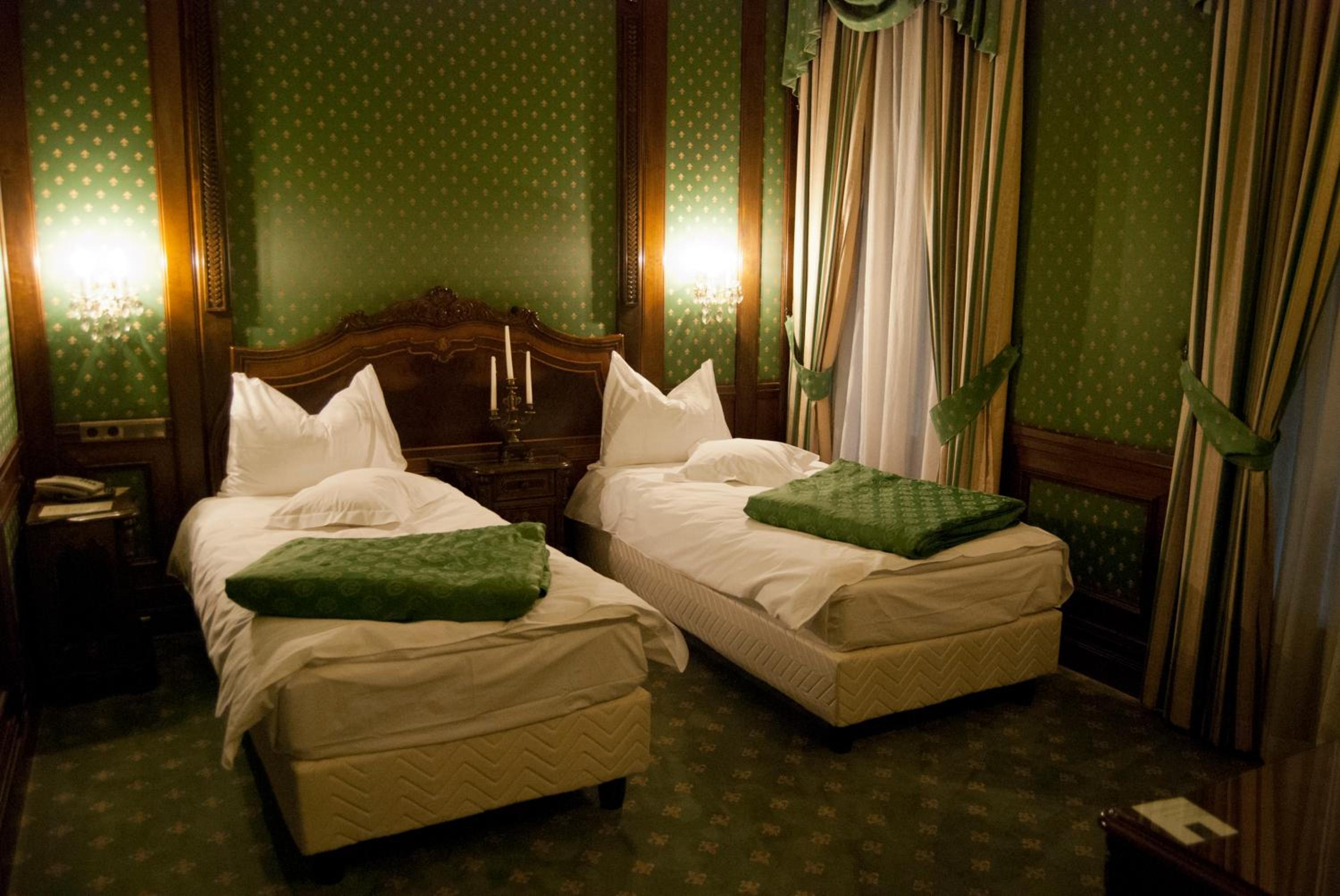 Deluxe Twin Room - Photo 3
