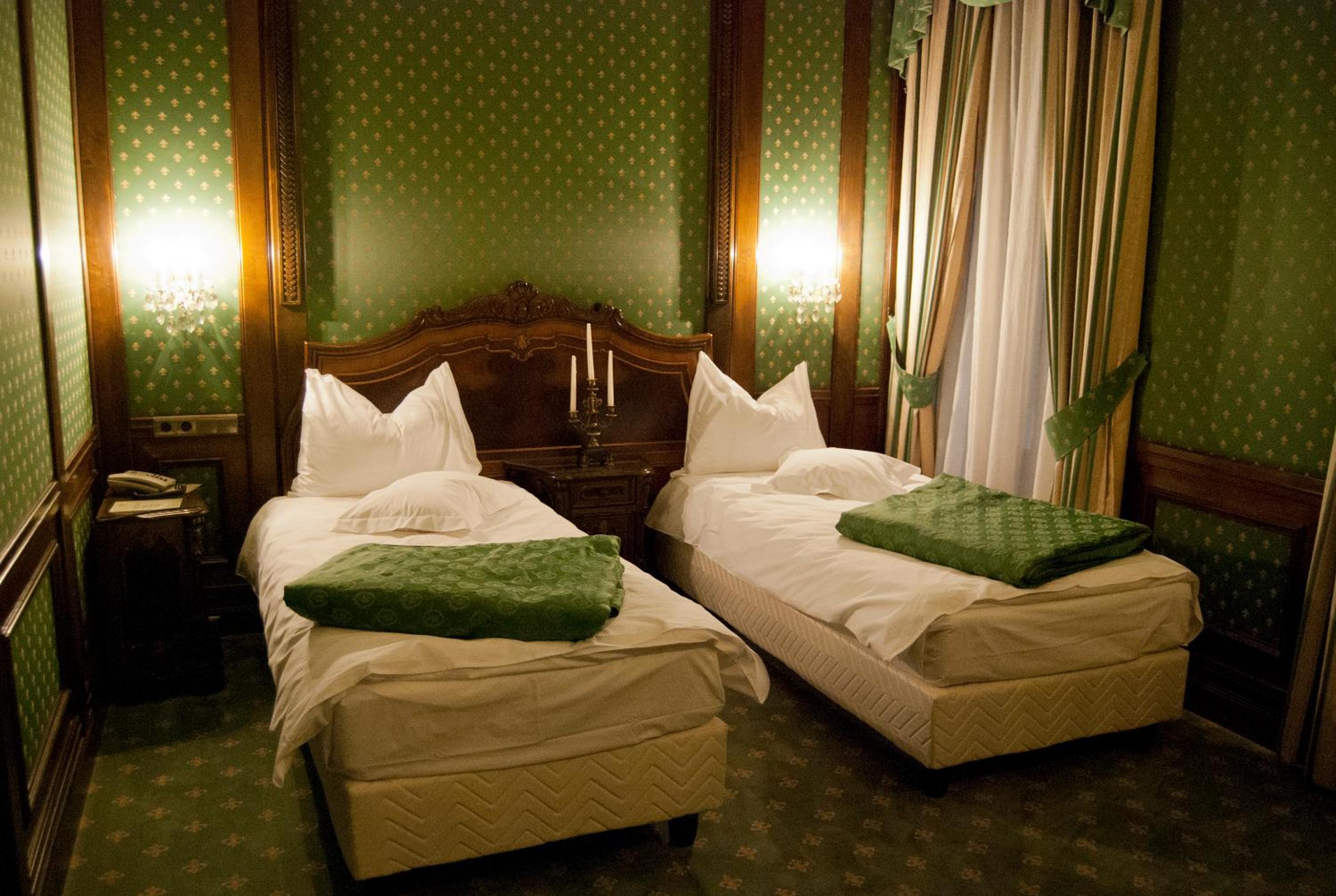 Deluxe Twin Room - Photo 4