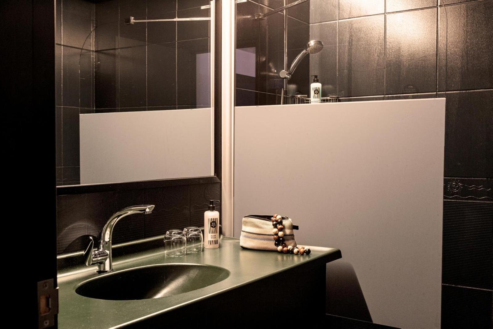 Suite - Photo 2