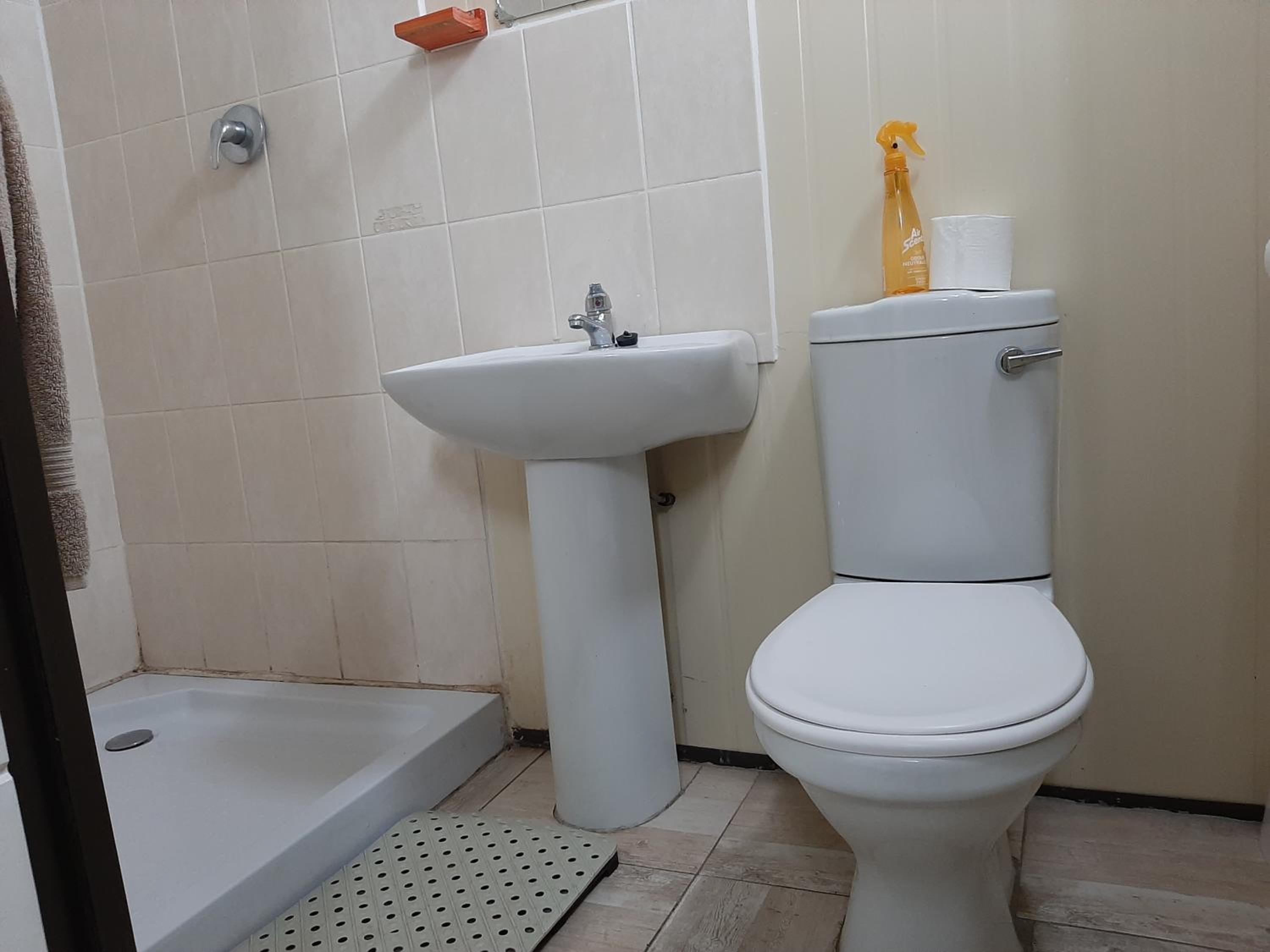 Basic Double Room - Photo 3