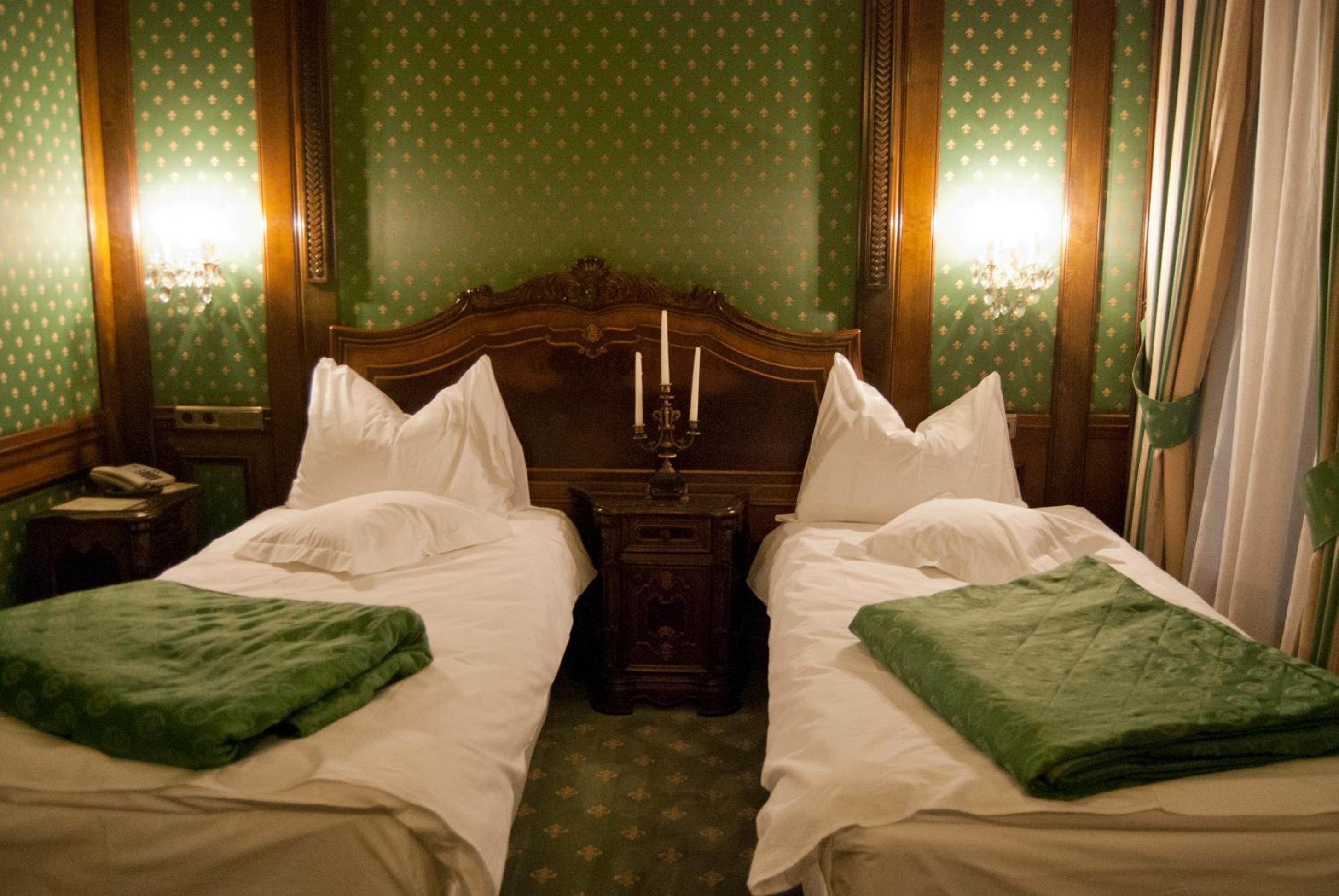 Deluxe Twin Room - Photo 5