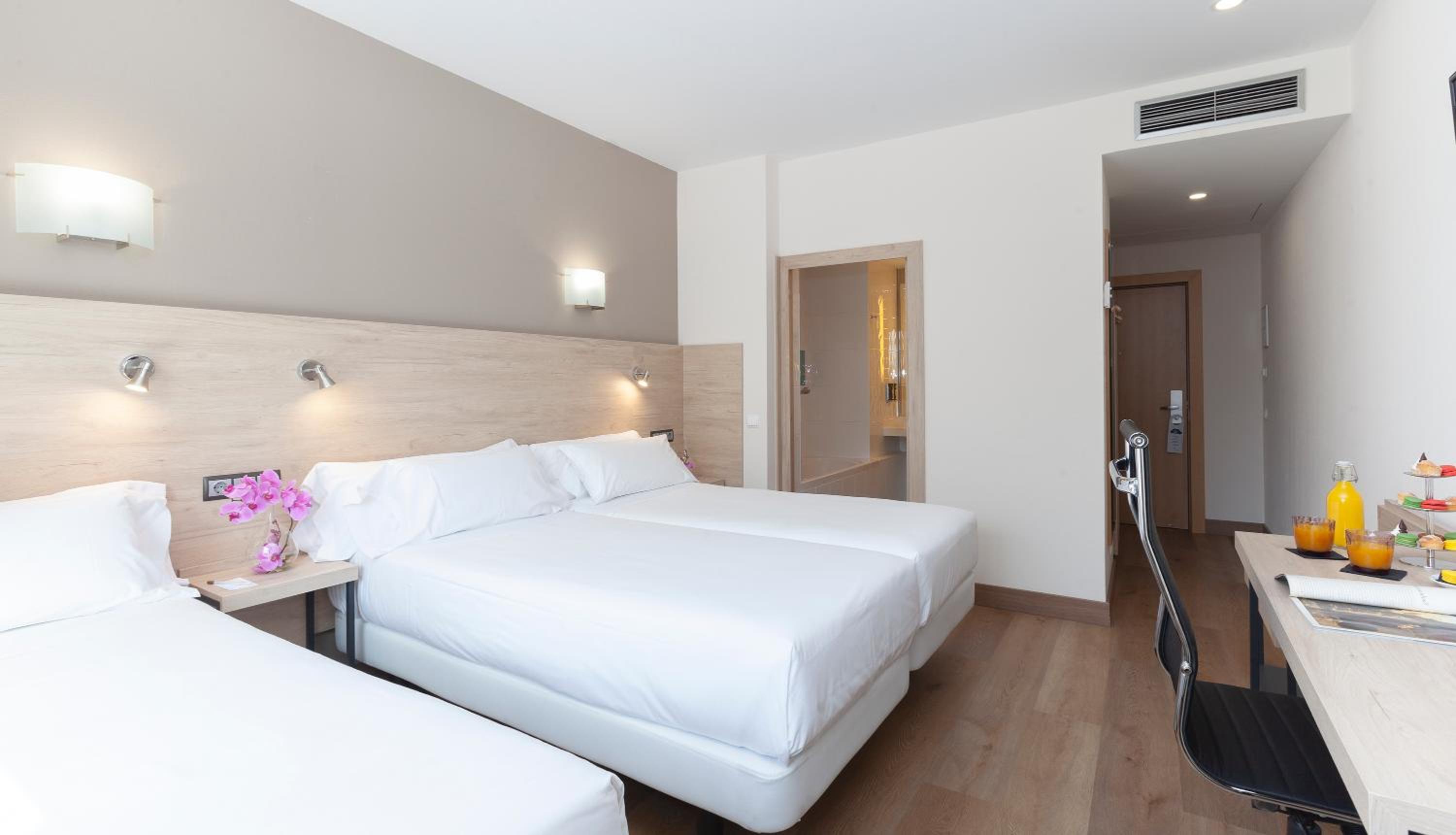 Triple Room - Photo 8