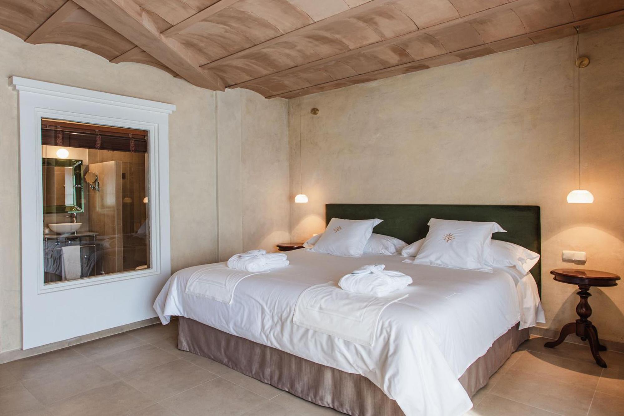 Superior Double Room - Photo 16