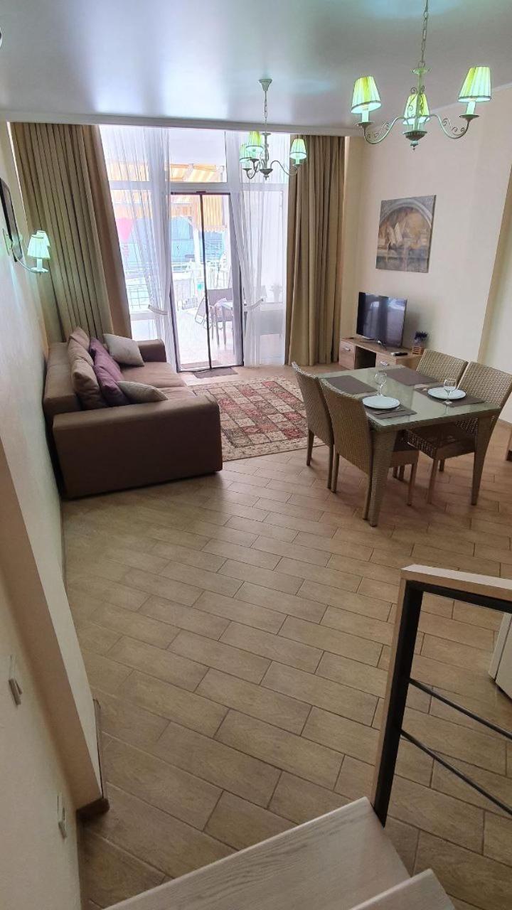 Apartment - Split Level photo 1