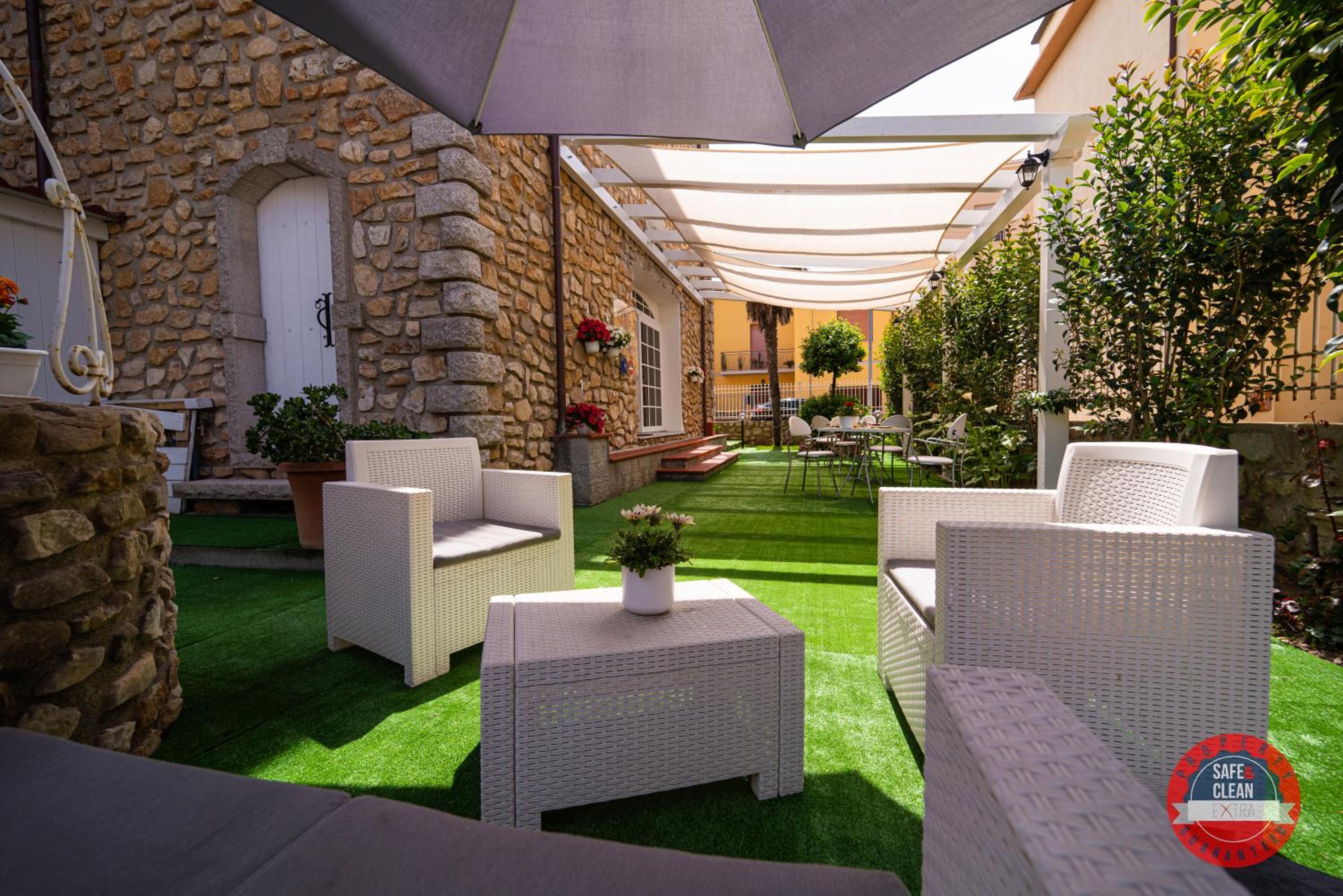Double Room with Terrace - Photo 19