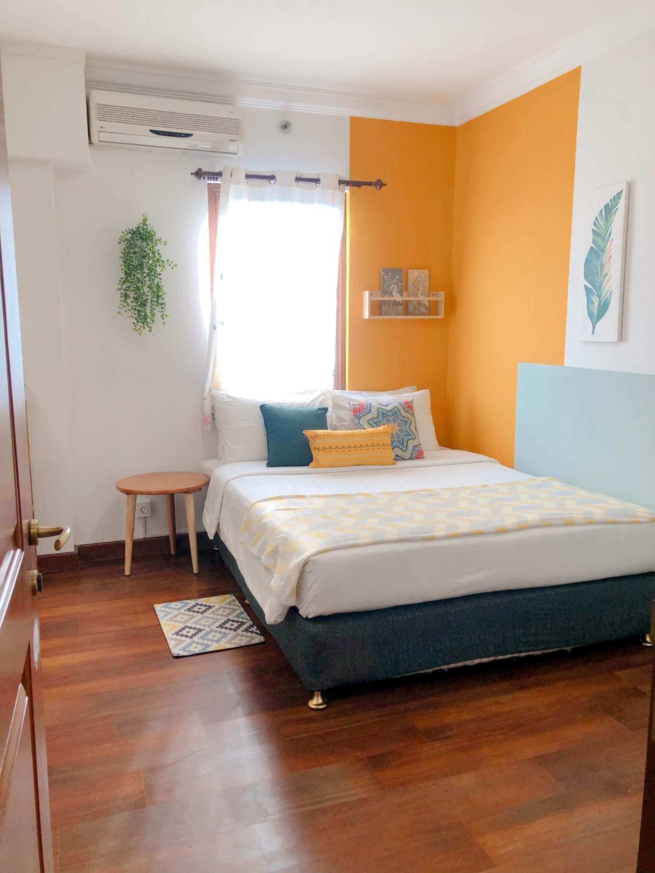 Three-Bedroom Apartment - Photo 4