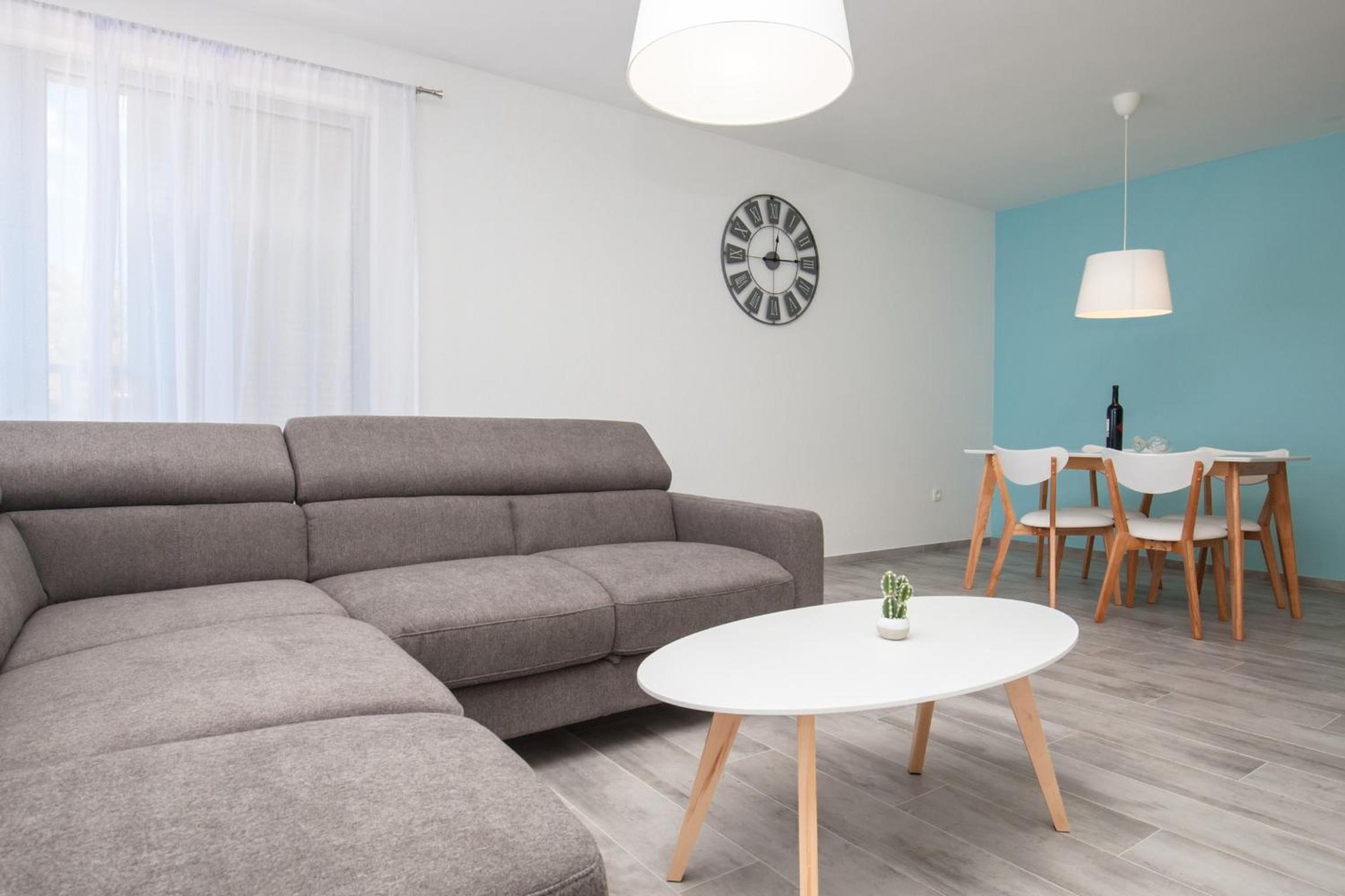 Apartamento de un dormitorio con vista al mar