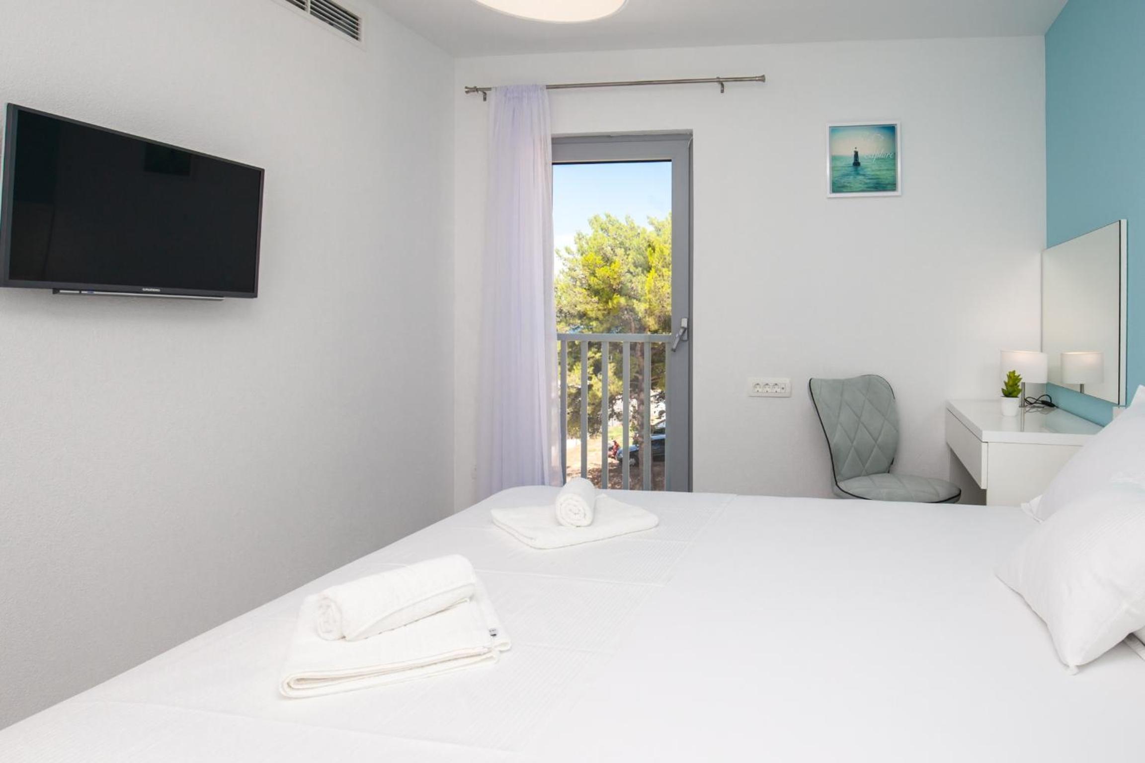 One Bedroom Apartment with Sea View photo 3