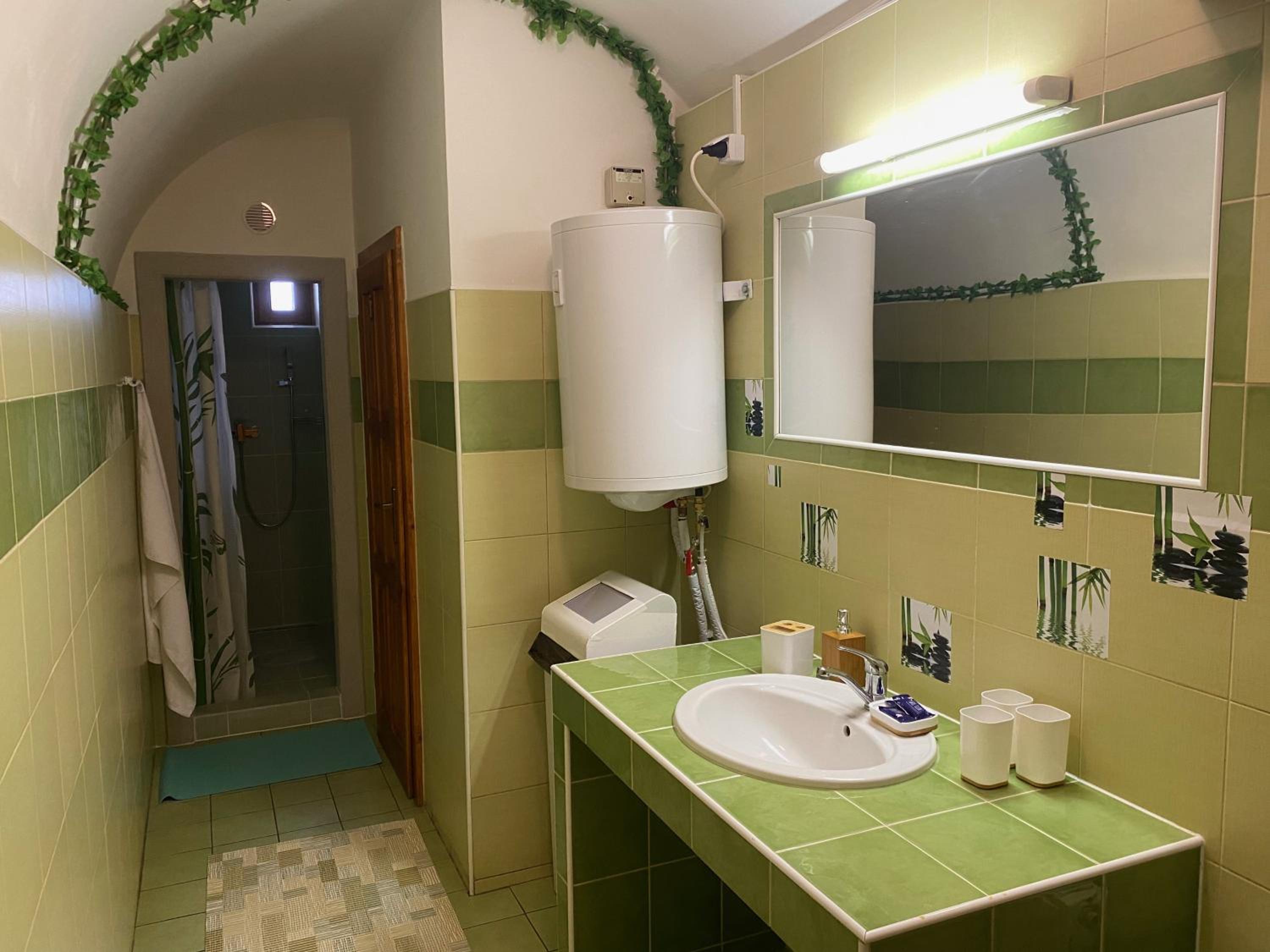 Apartment - Ground Floor photo 2