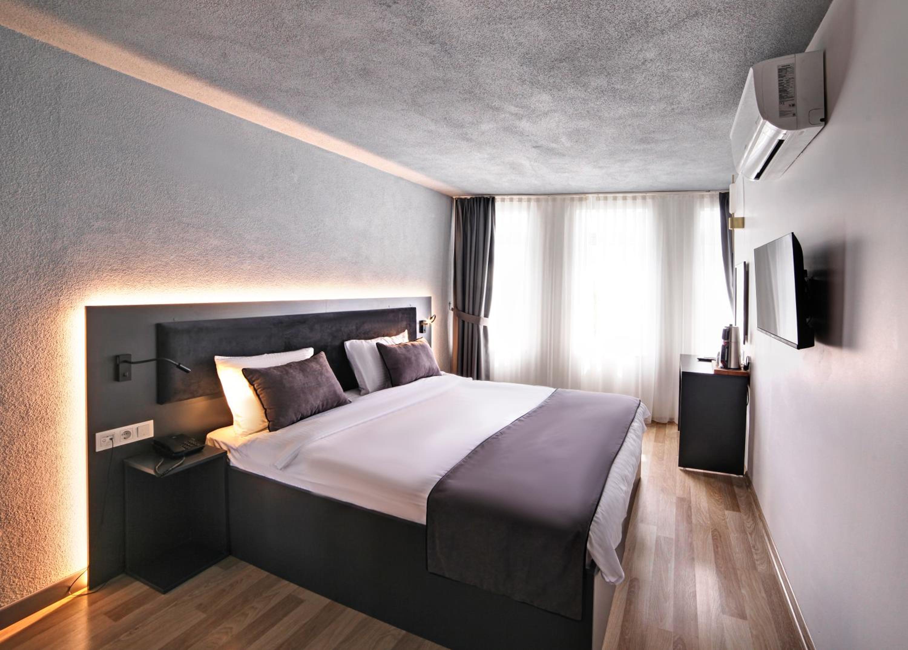 Economy Double Room photo 2