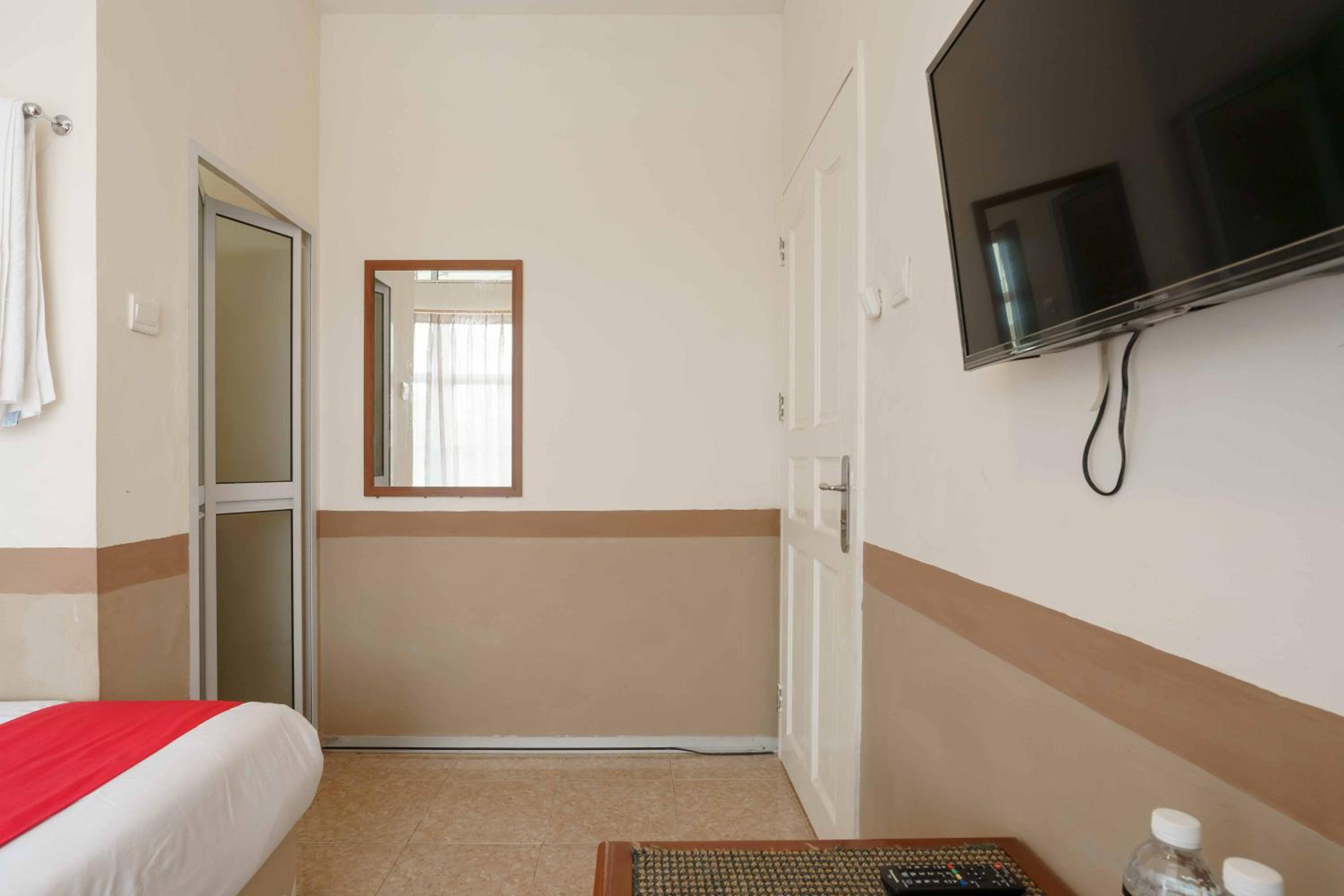 Double Room - Photo 5