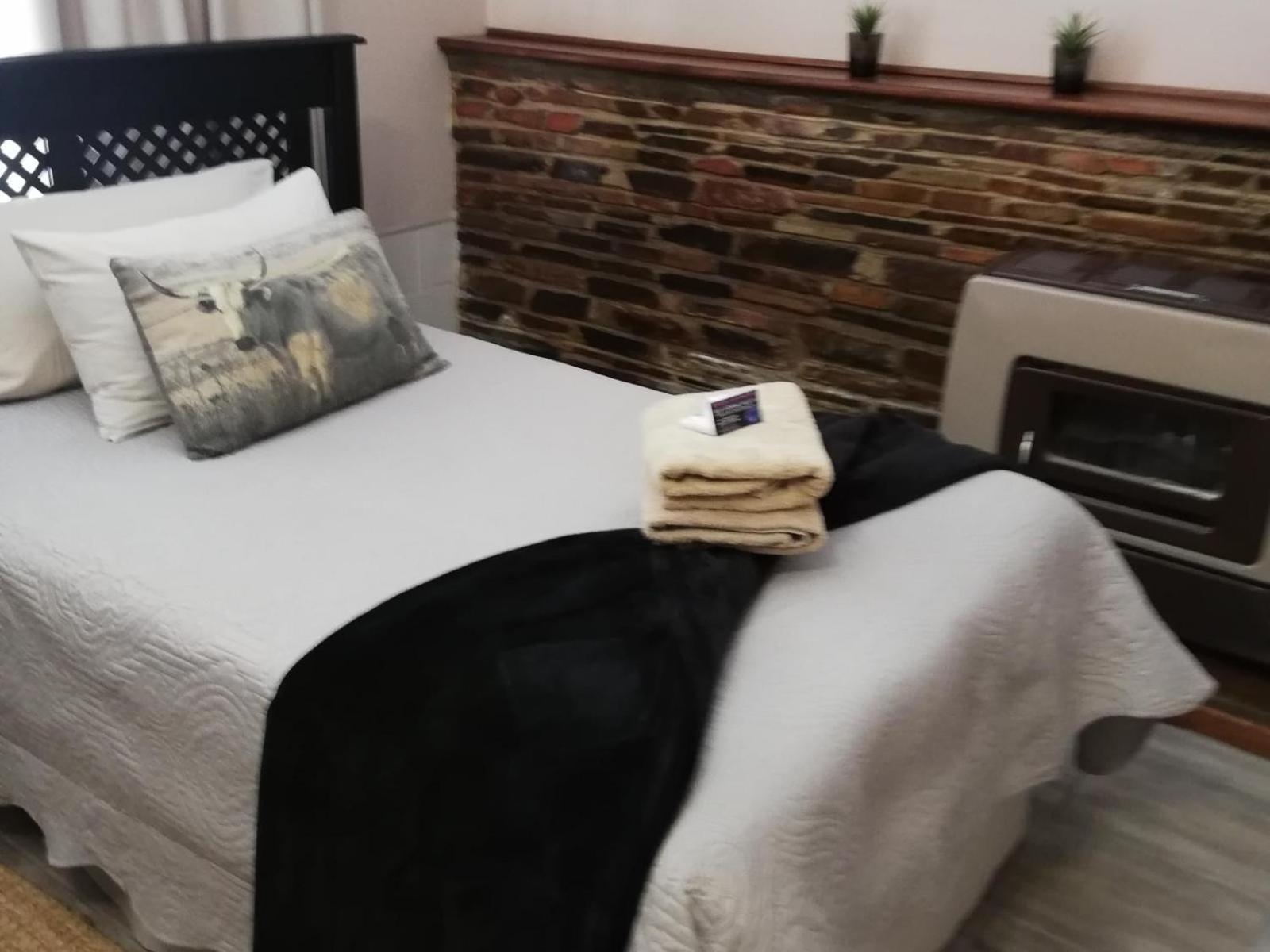 Standard Twin Room - Photo 6