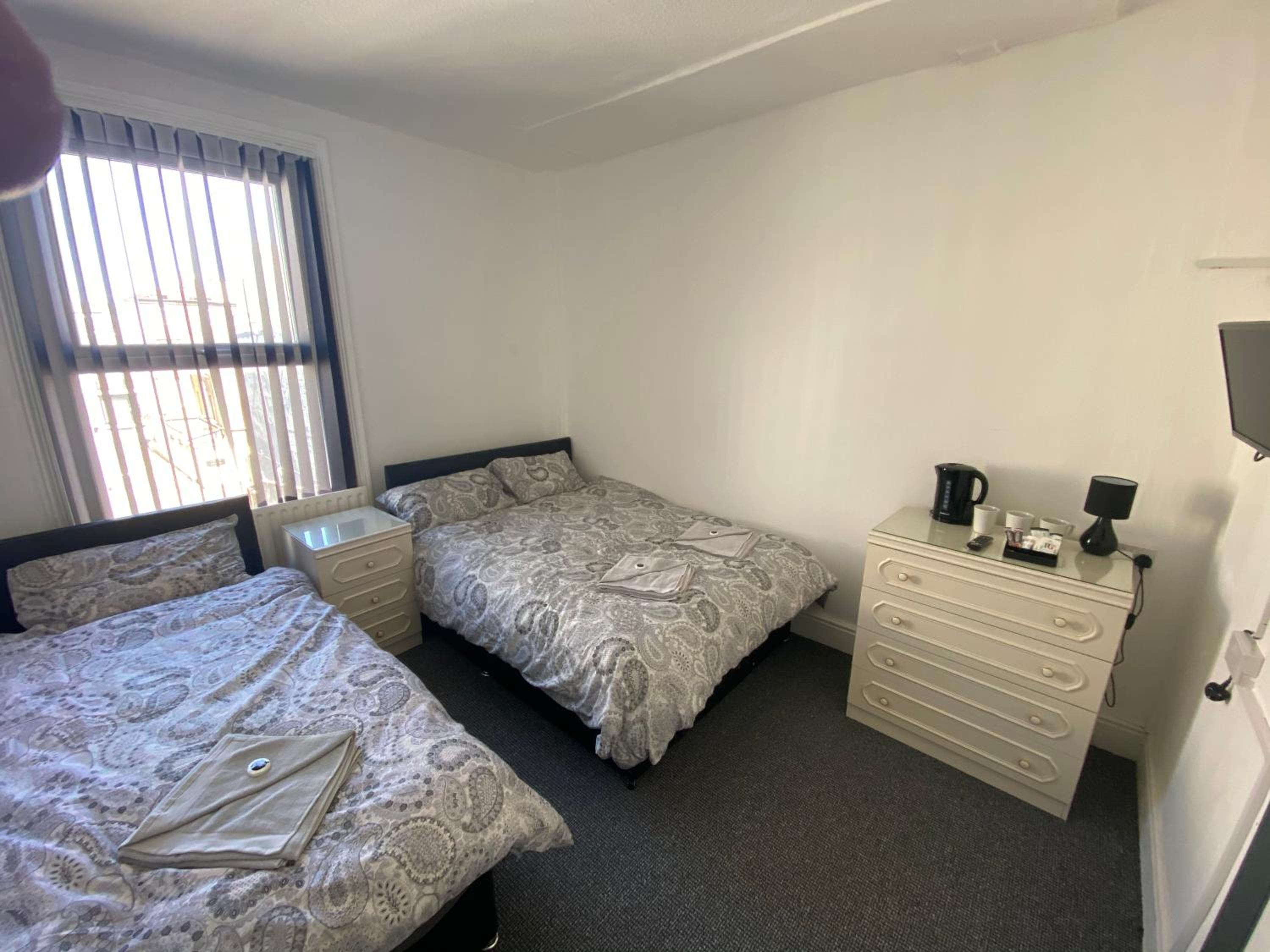 Triple Room with Private Bathroom