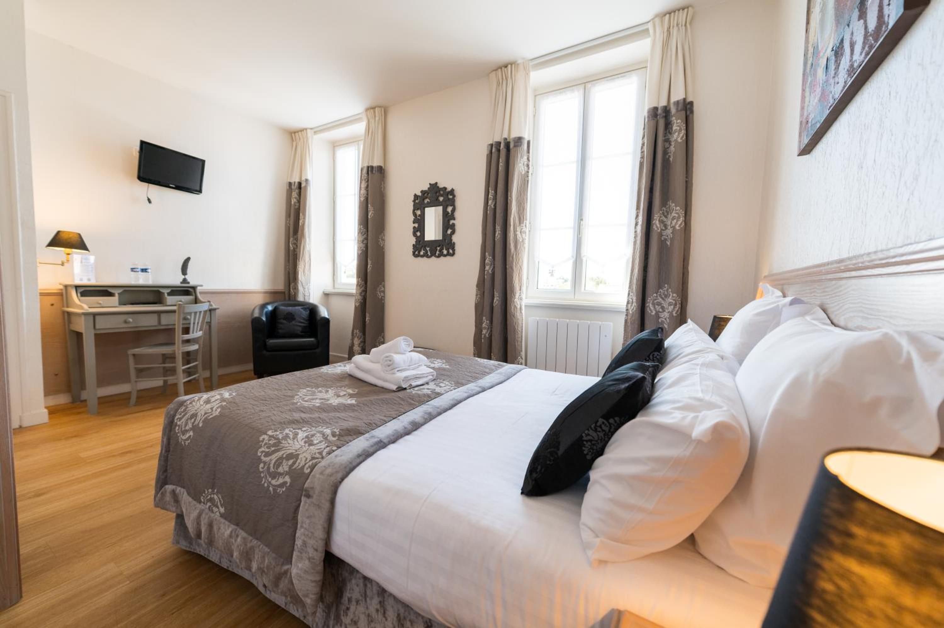Standard Double Room photo 2