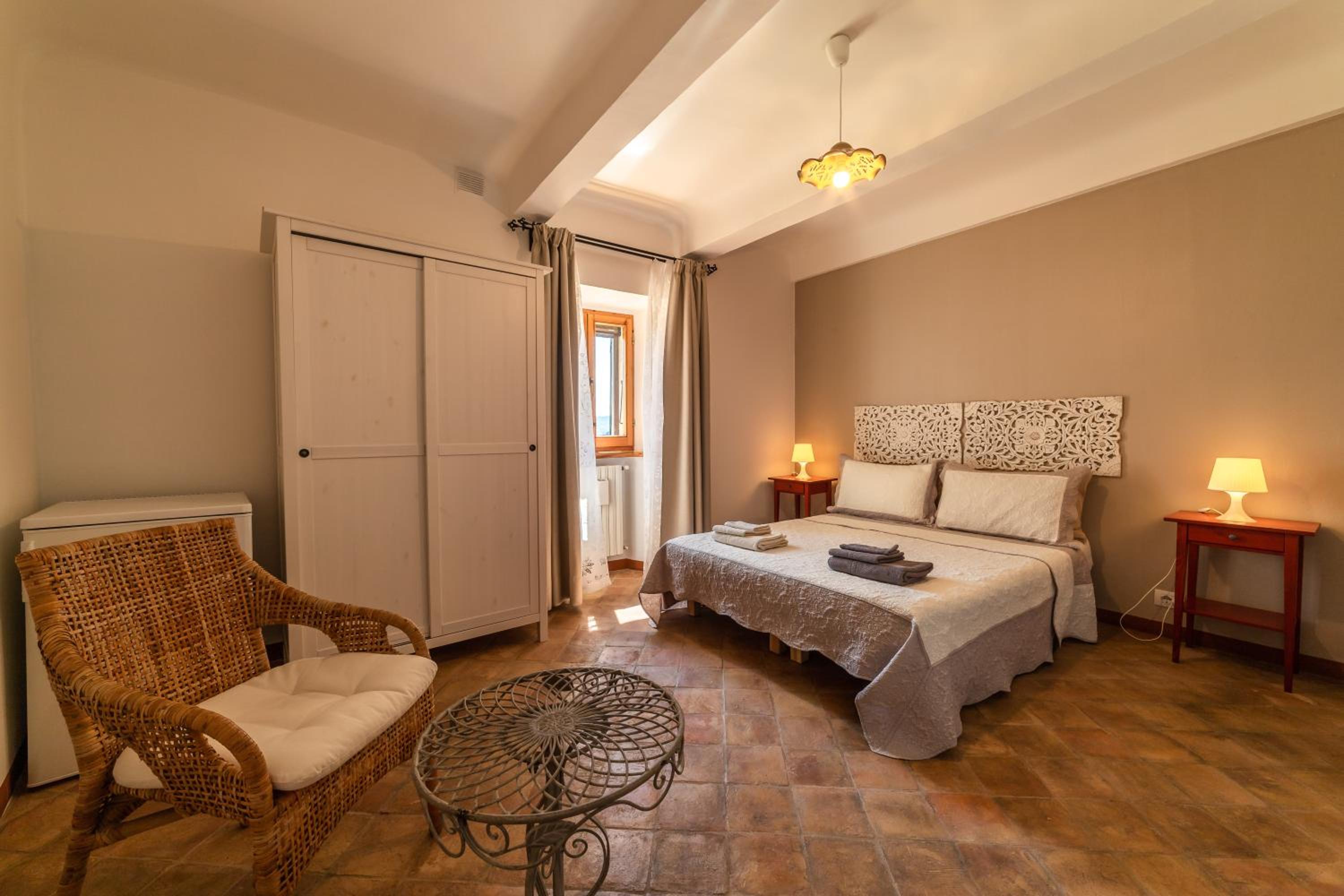 Triple Room with View - Photo 5