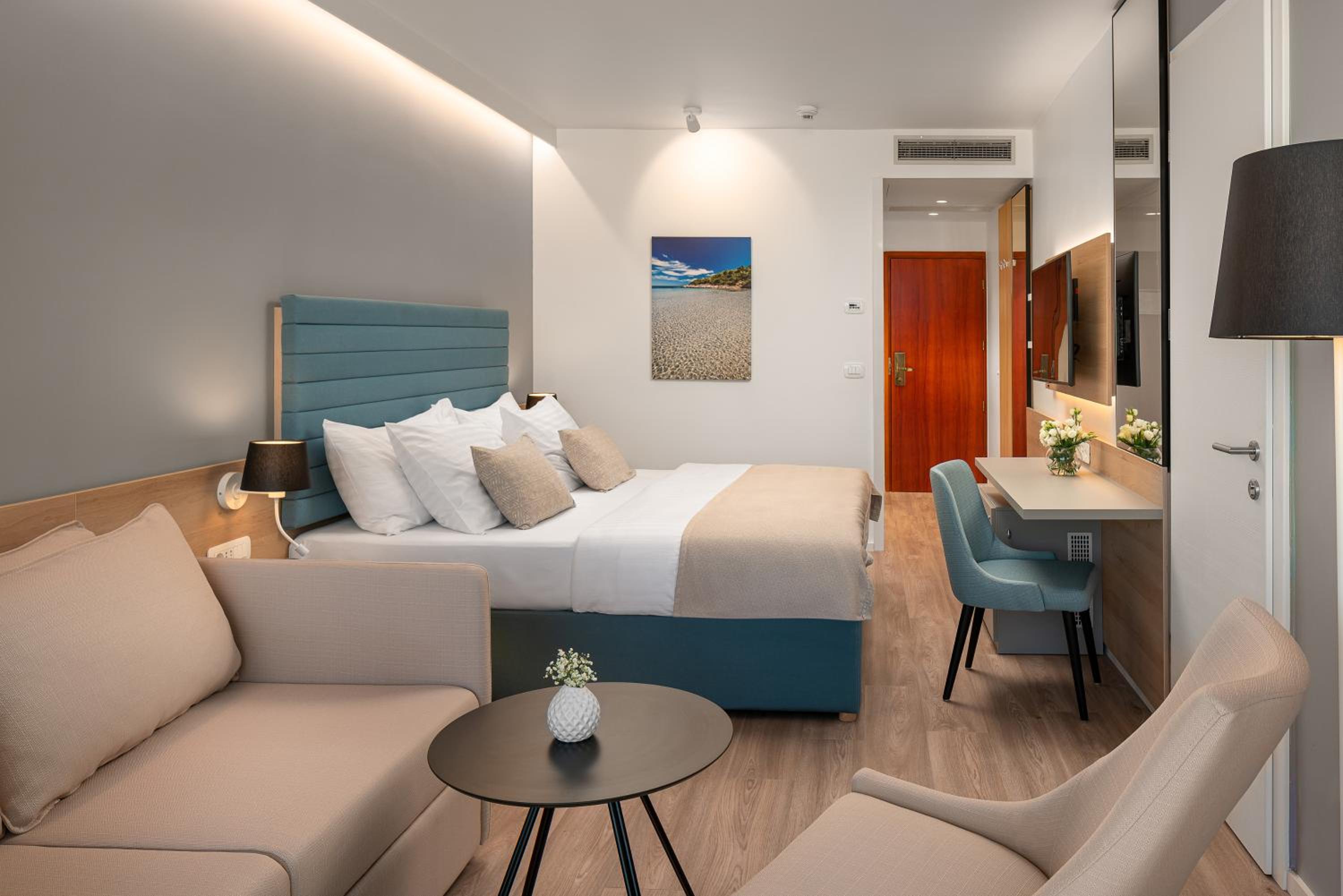 New Year Offer - Superior Family Room With Balcony And Partial Sea View