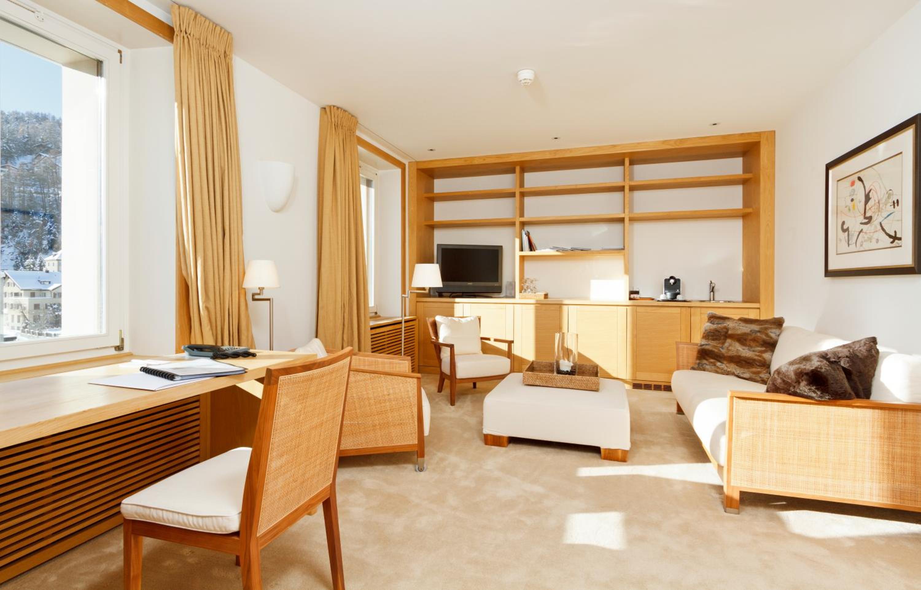 Deluxe Suite - Photo 1