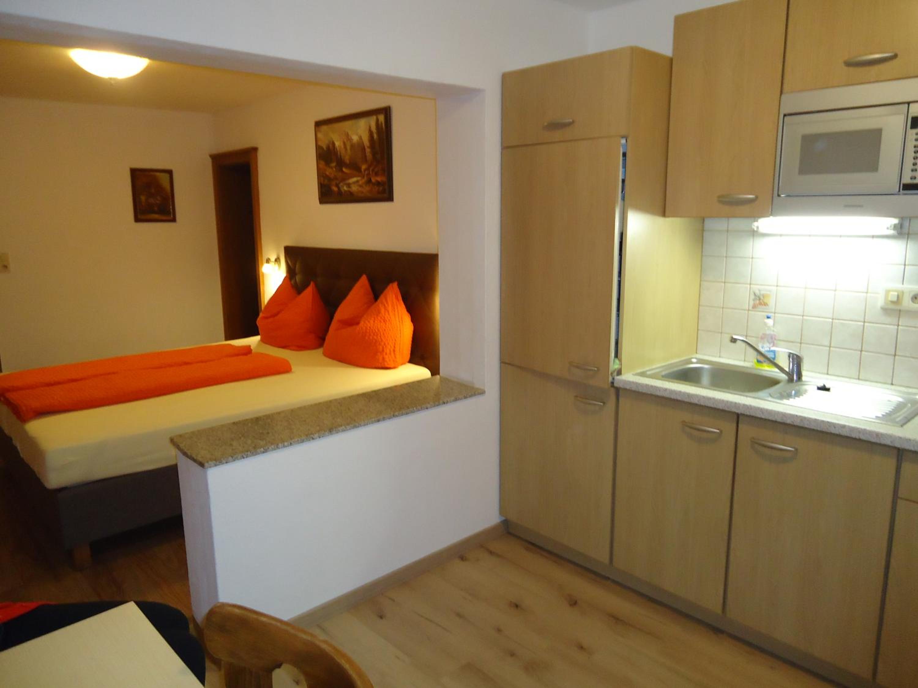 Apartment photo 2