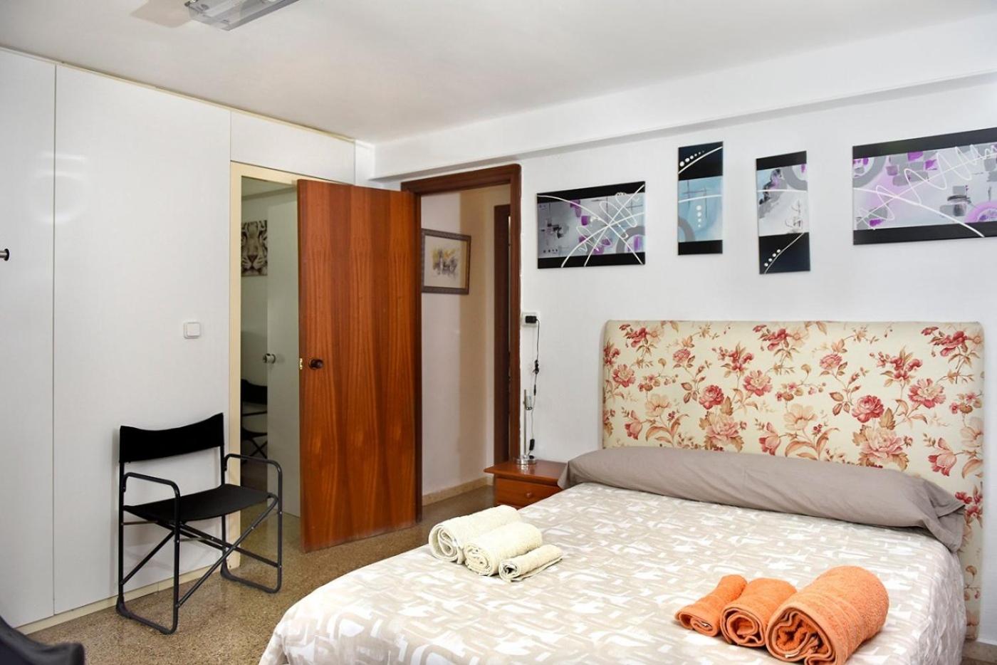 Three-Bedroom House photo 2