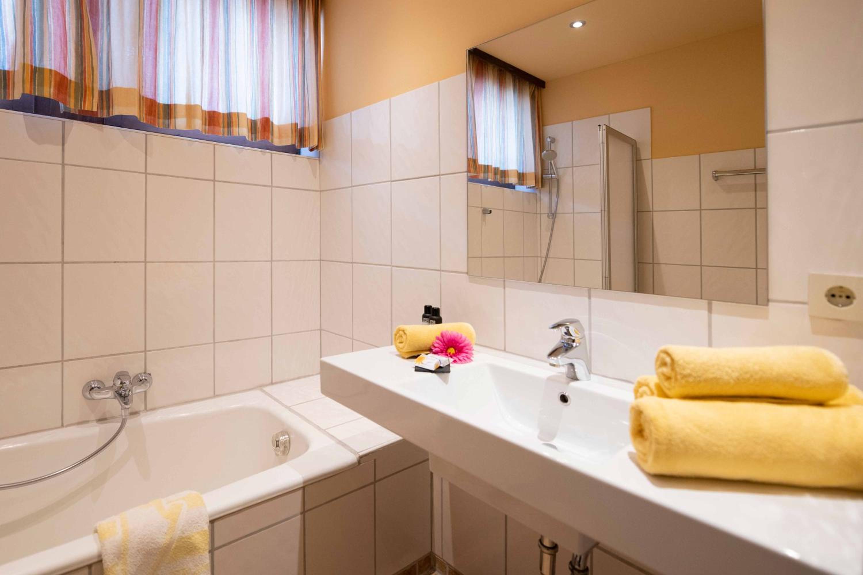 Superior Suite - Photo 24