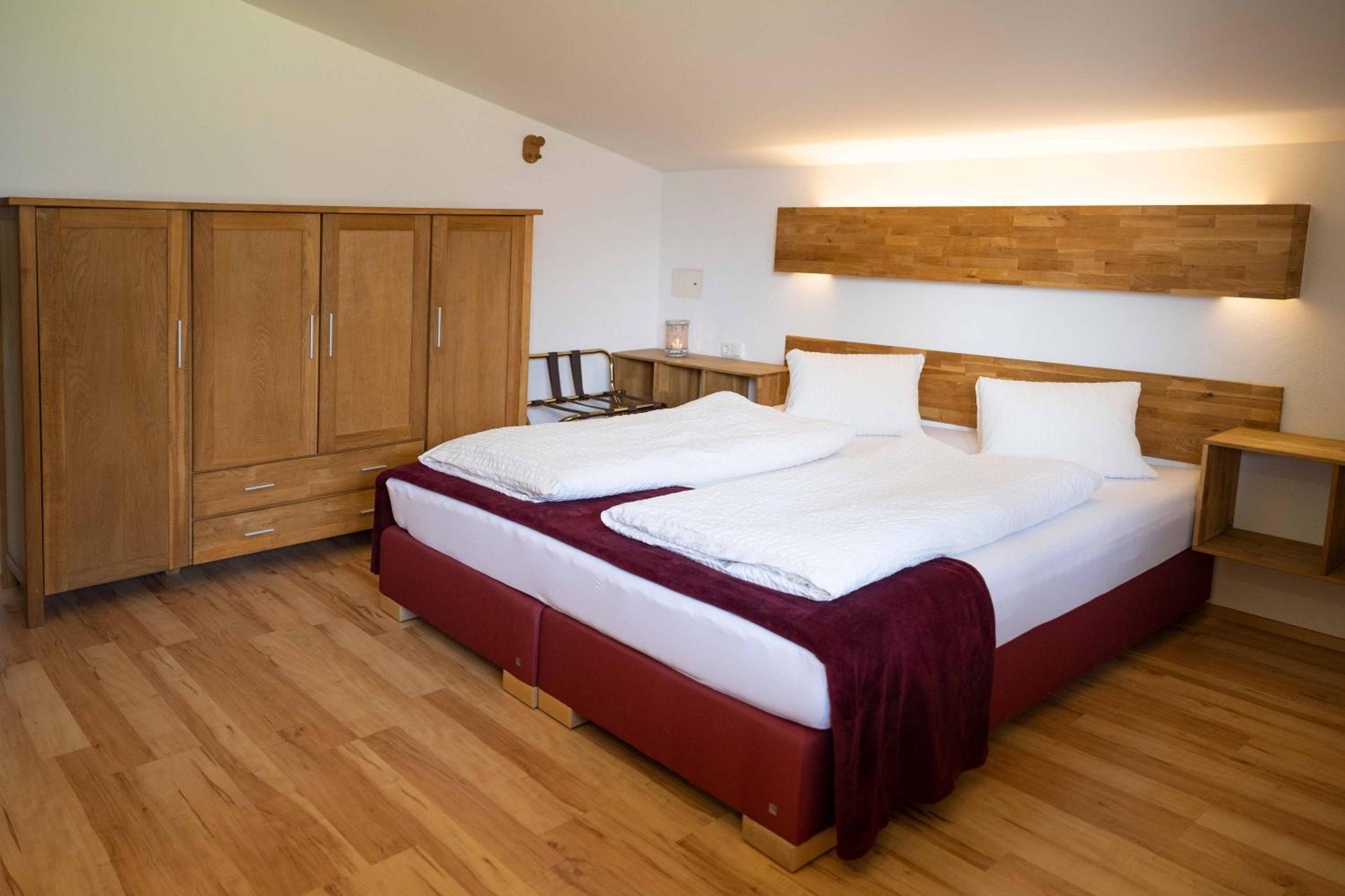 Superior Suite - Photo 13