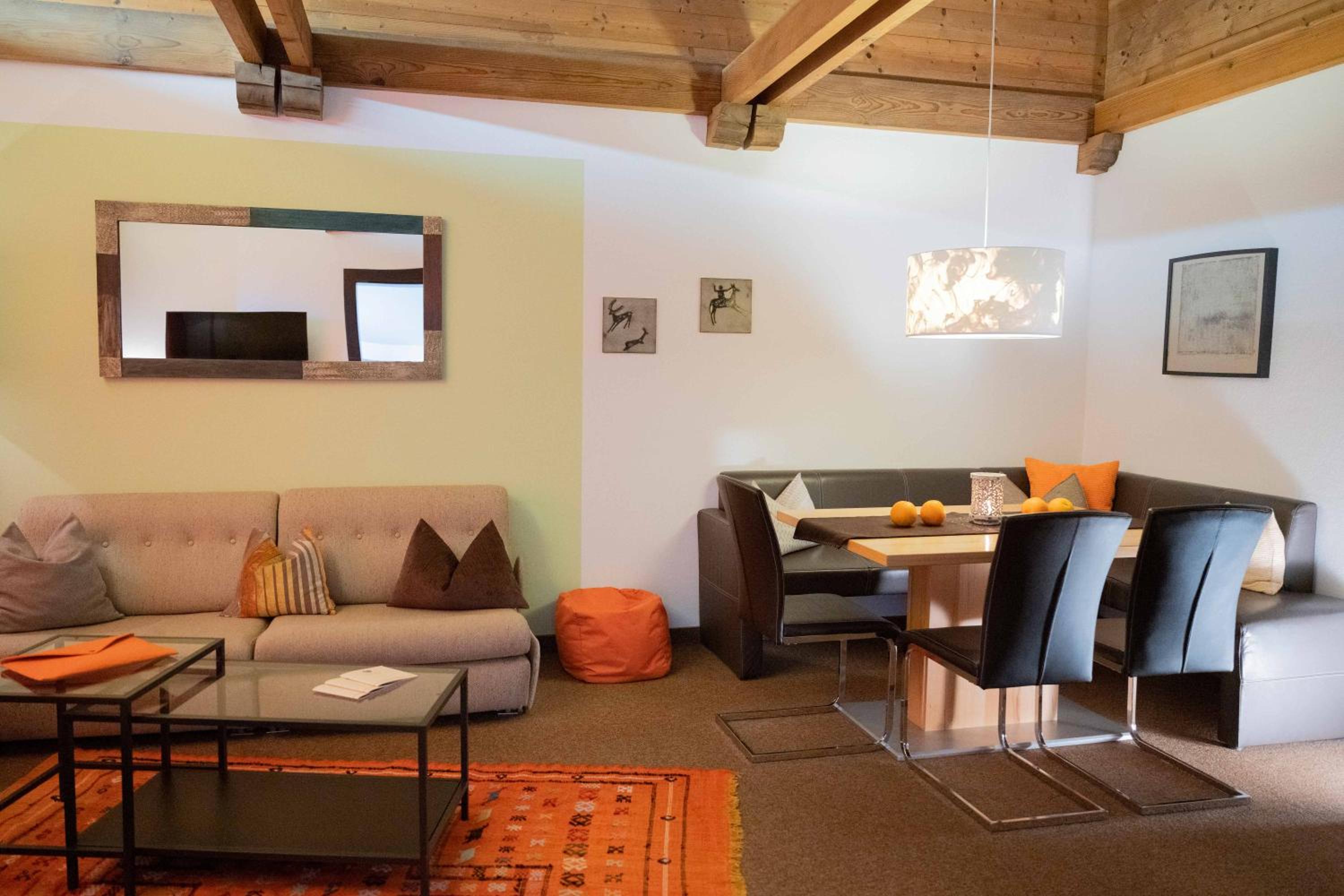 Superior Suite - Photo 22