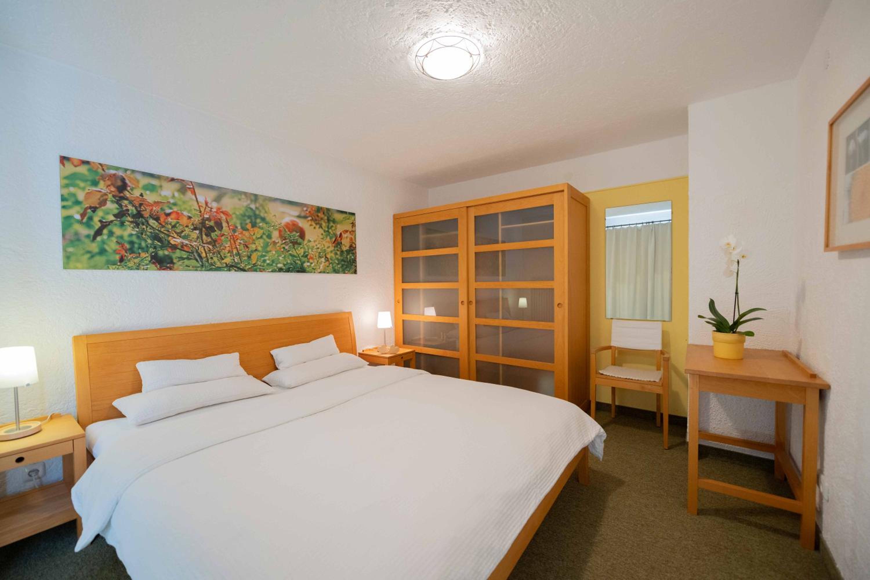 Suite with Mountain View - Photo 7