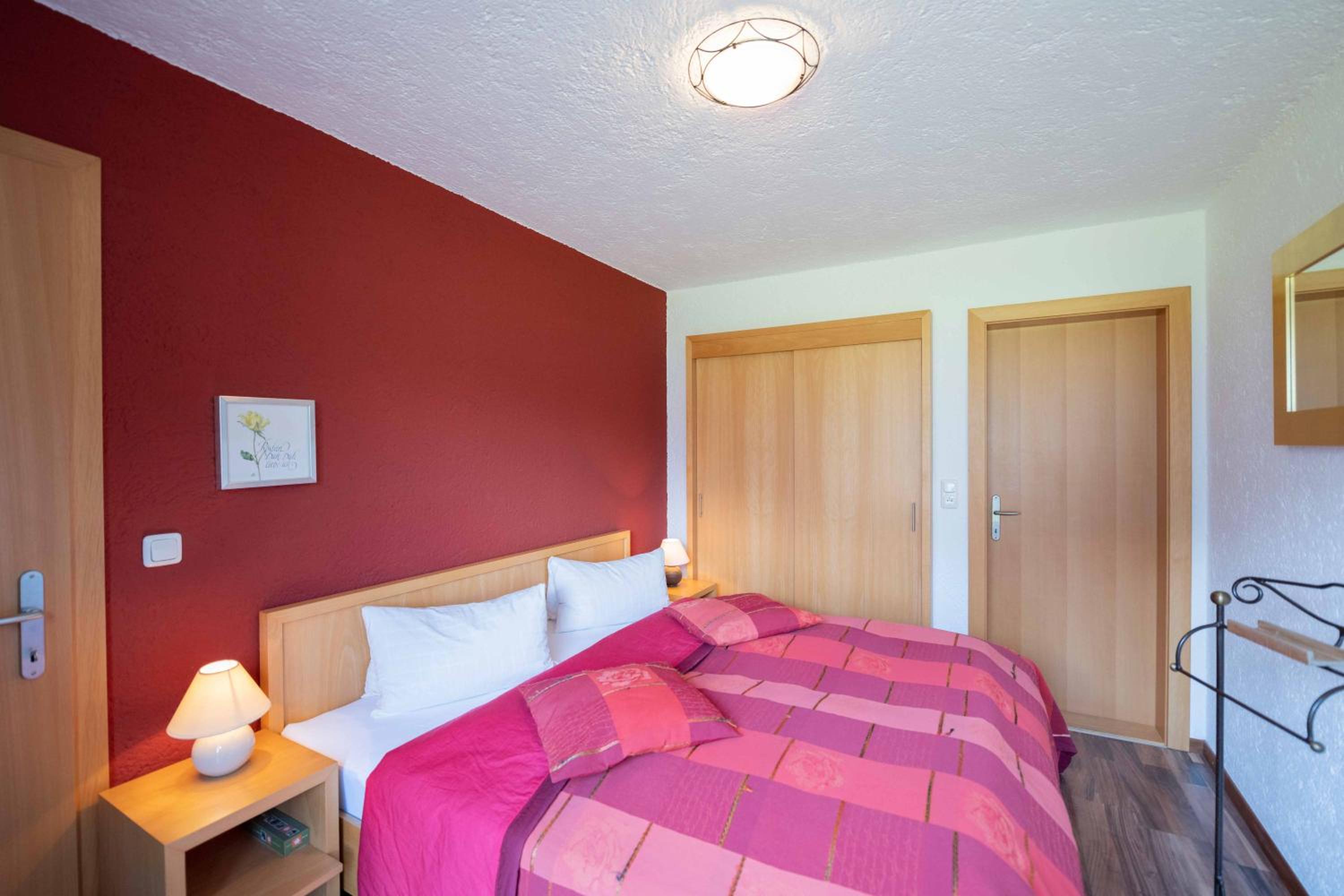 Suite with Lake View - Photo 8