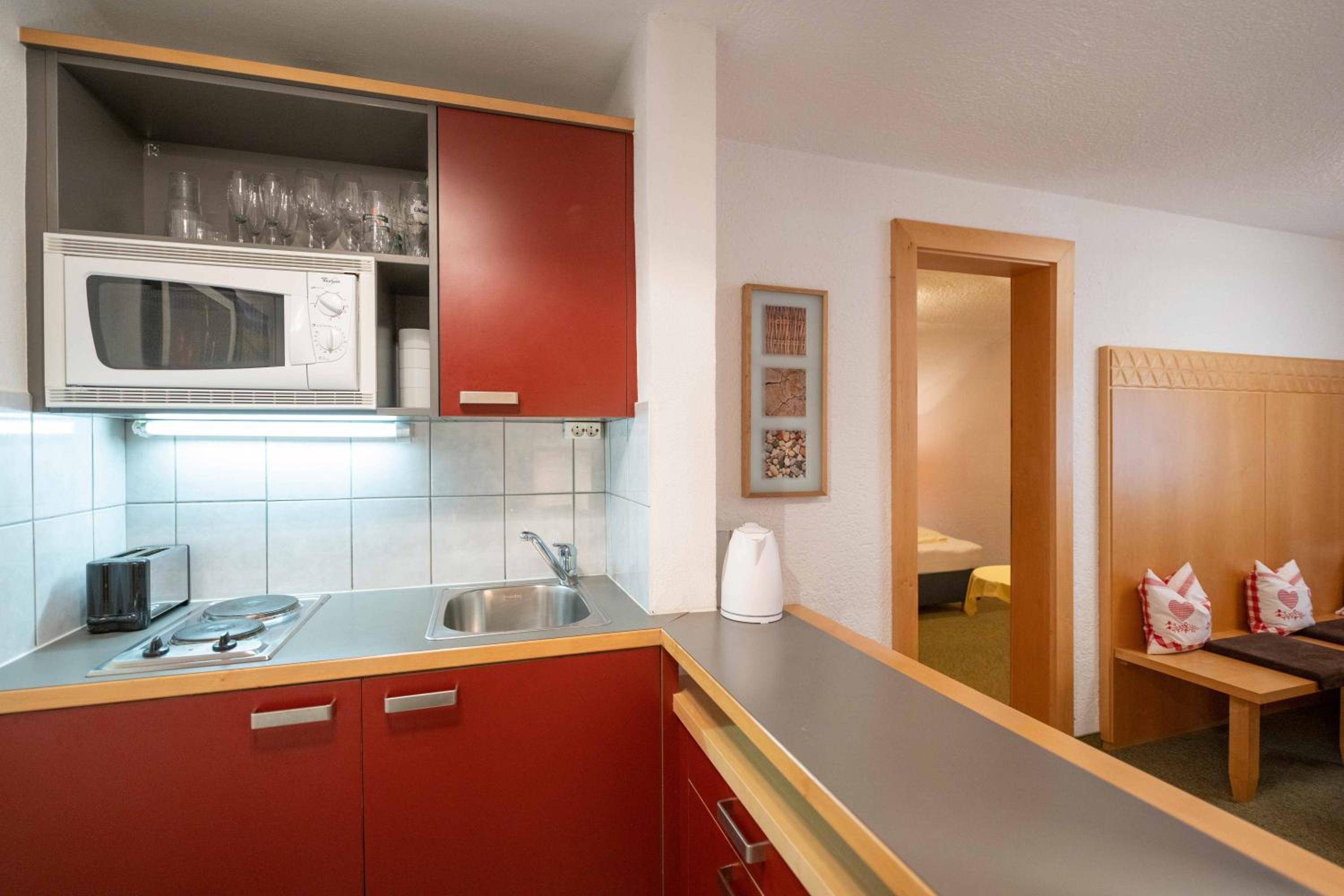 Suite with Lake View - Photo 9